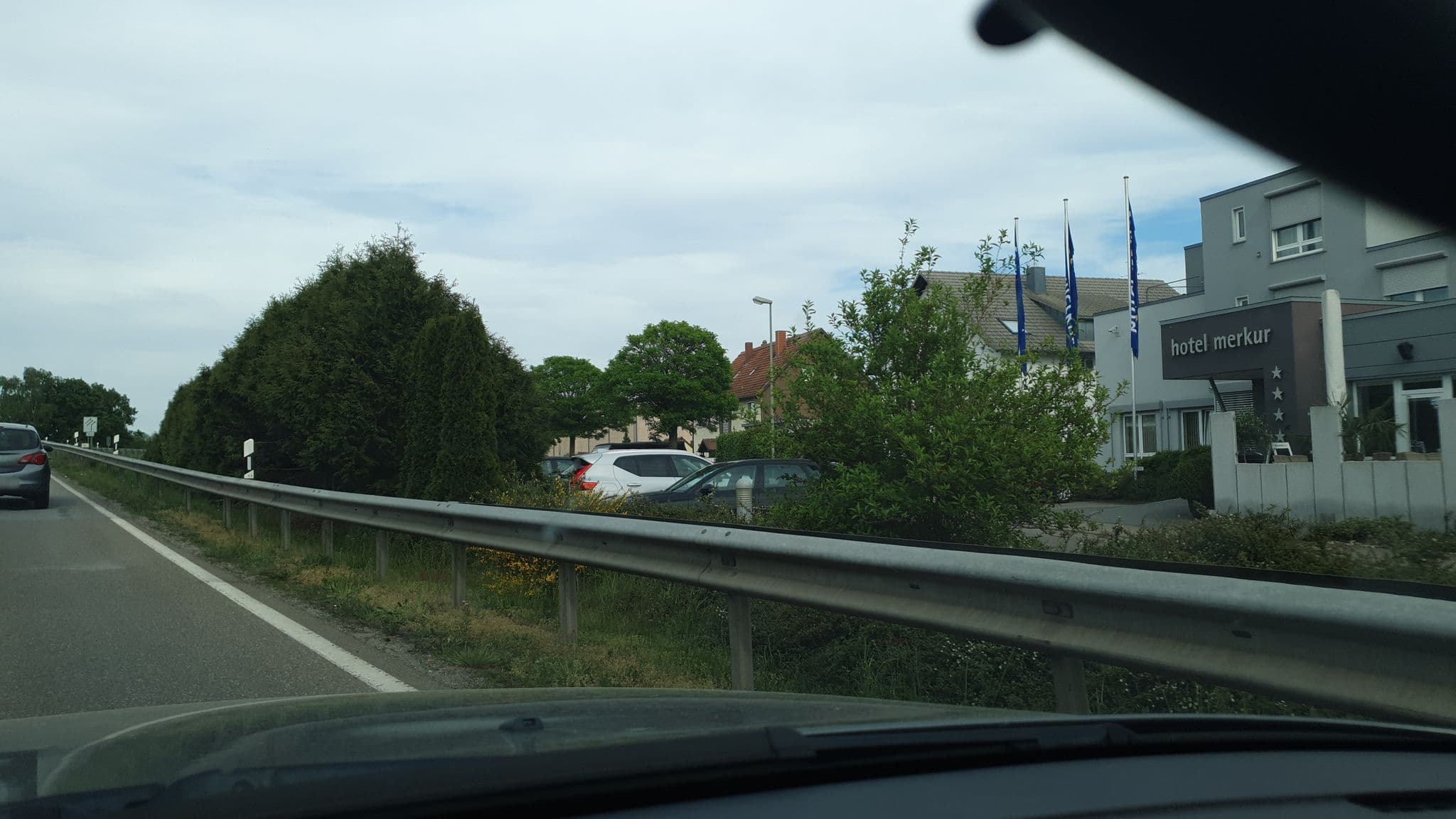 Street view near Hotel Merkur, Landstuhl — © b166er (CC BY-SA · Mapillary)
