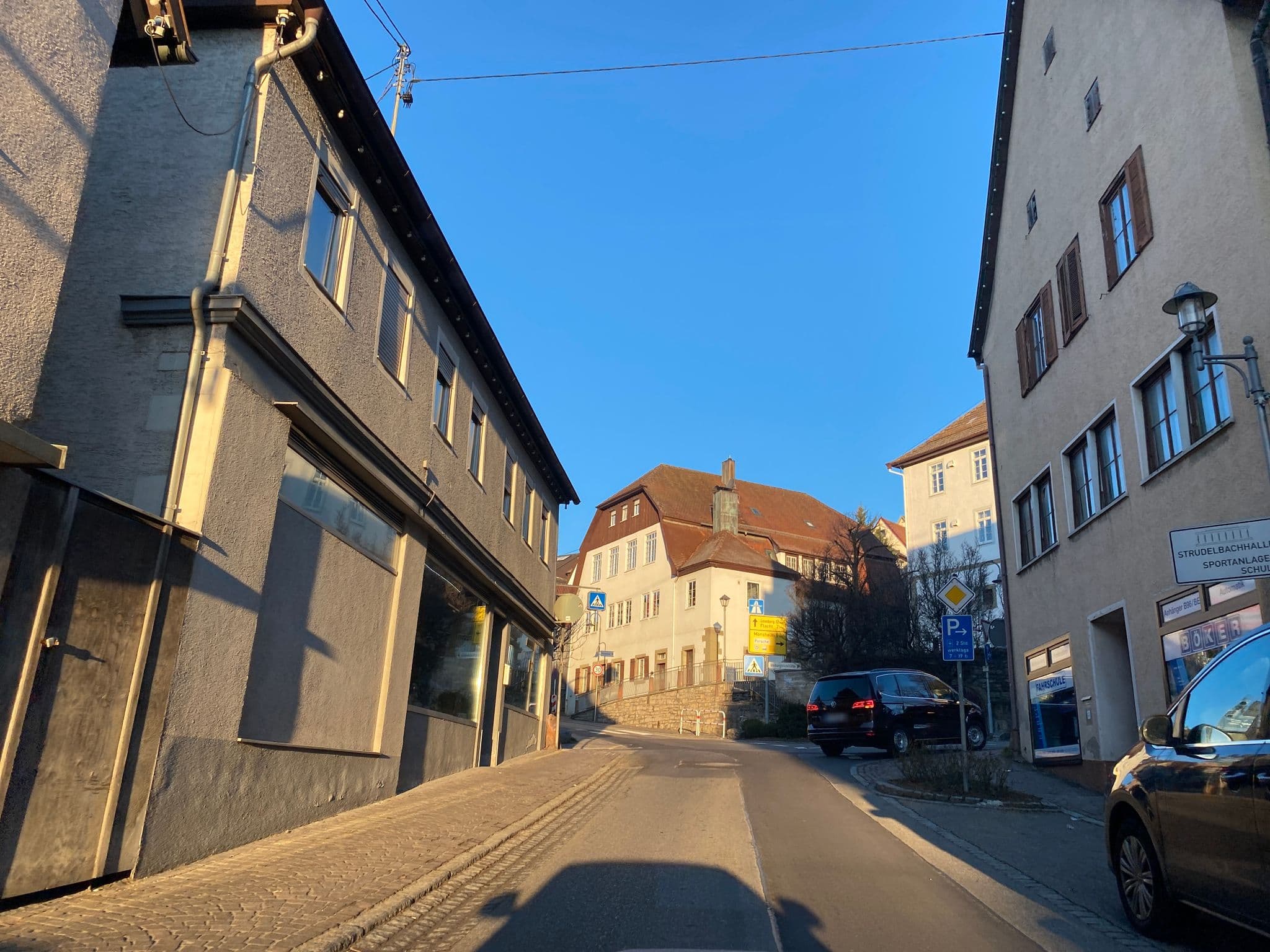 Street view near Gästehaus Kübler, Weissach — © schokiss (CC BY-SA · Mapillary)