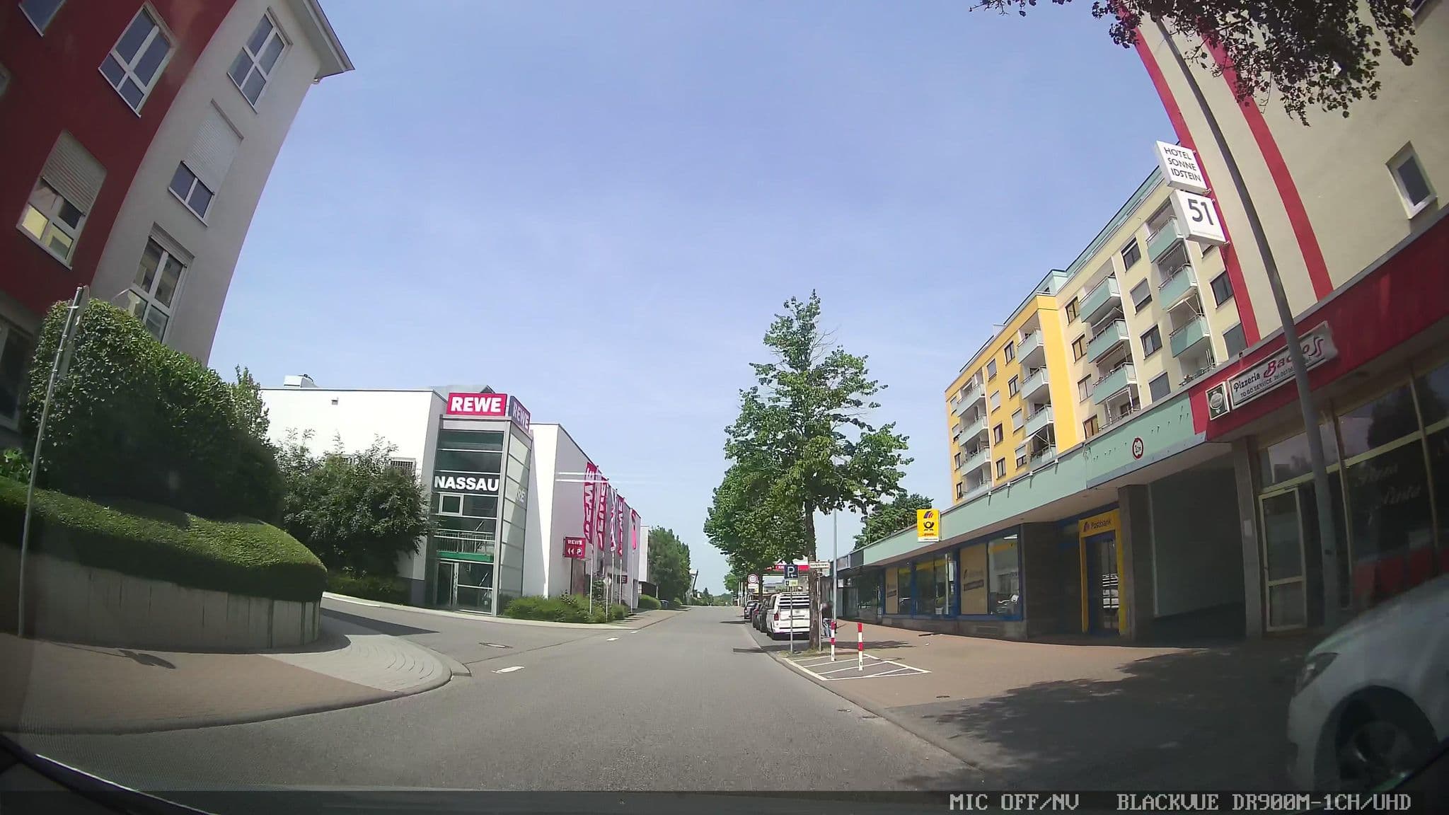 Street view near Hotel Sonne Idstein Haus 1, Idstein — © chuck (CC BY-SA · Mapillary)