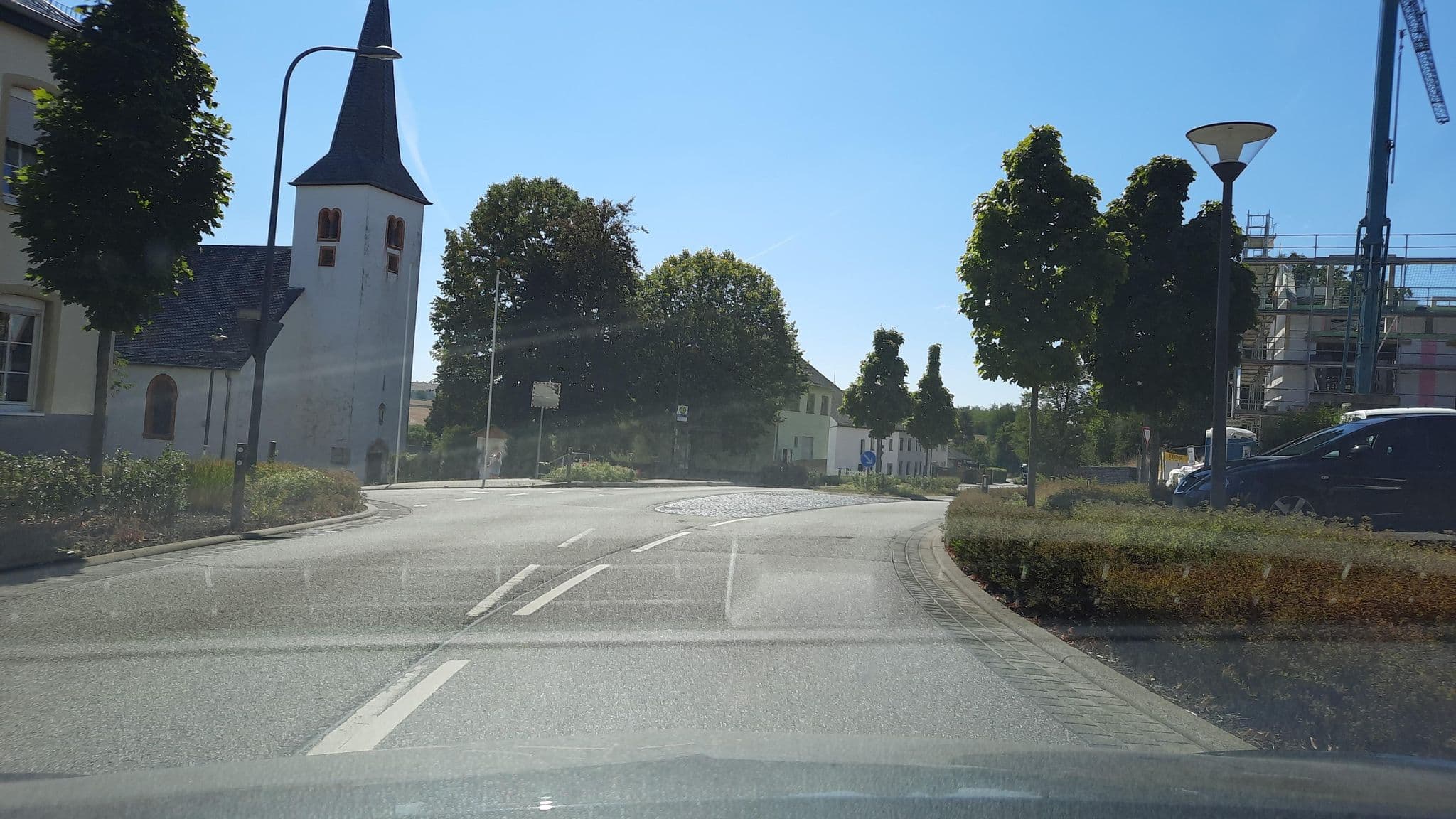 Street view near Pellinger-Hof, Pellingen — © Lowiekse (CC BY-SA · Mapillary)