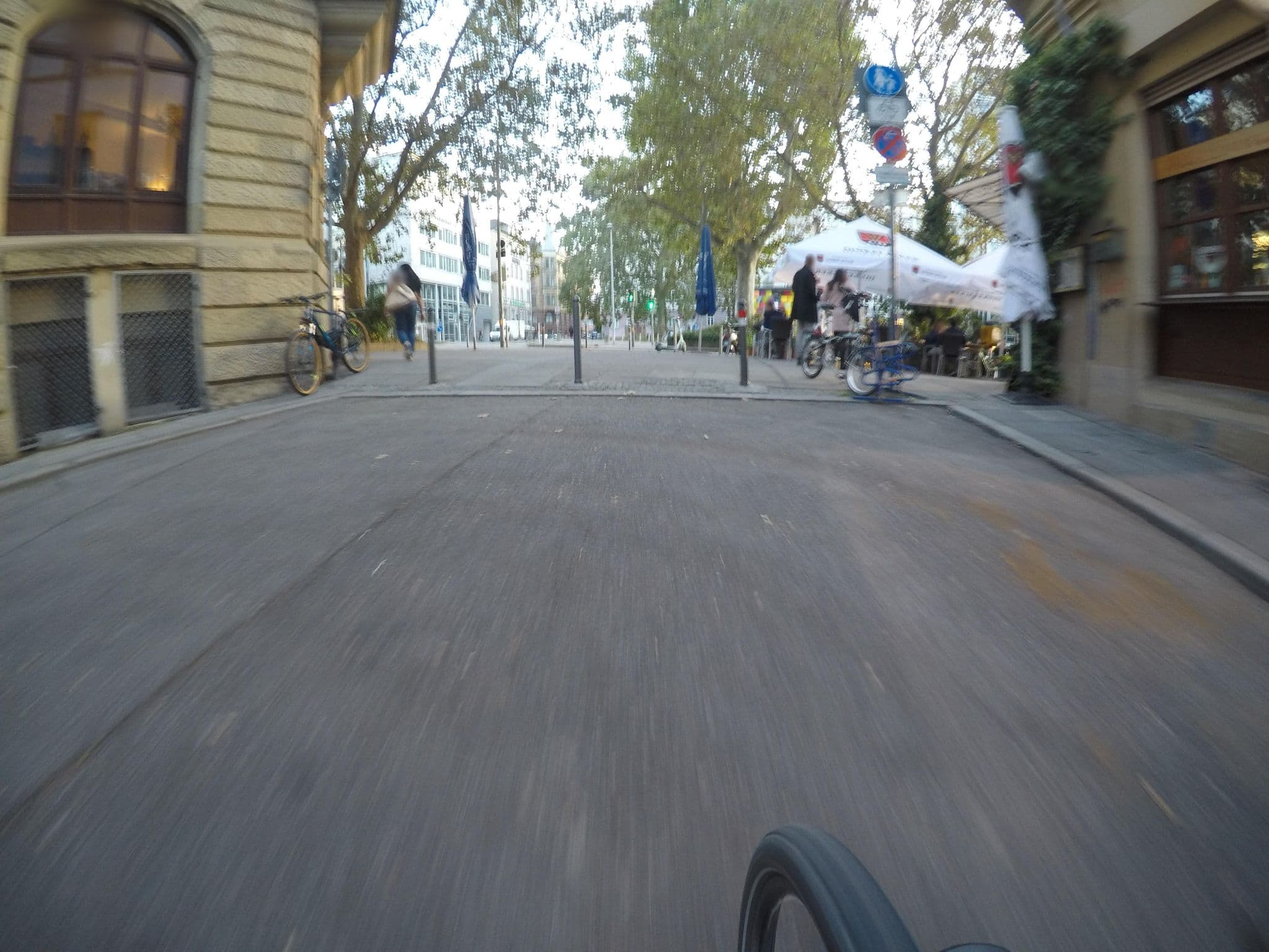 Street view near JUNGLE N°5, Stuttgart — © mfa (CC BY-SA · Mapillary)
