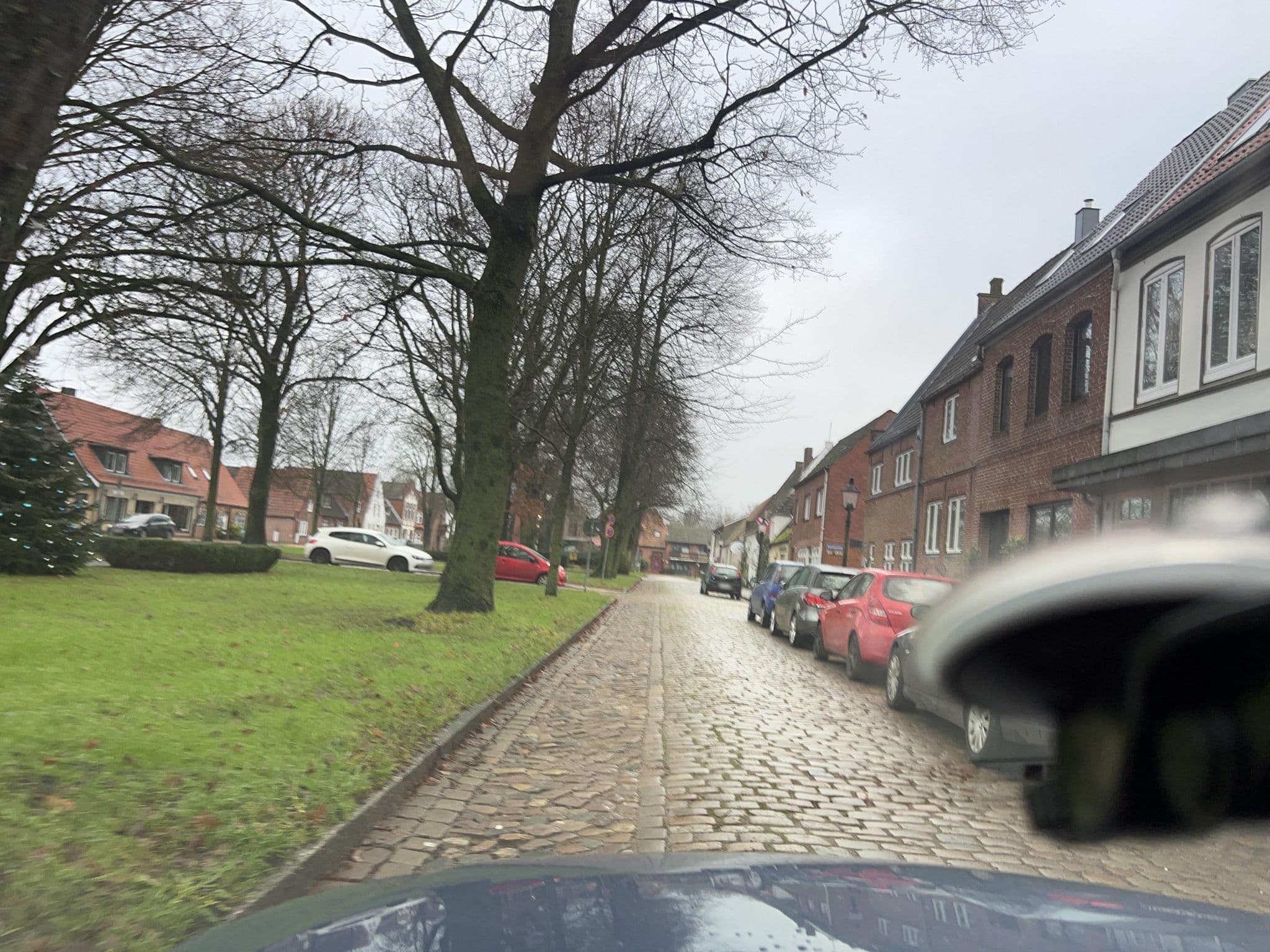 Street view near Gästehaus Ziemann, Lehe — © robffm (CC BY-SA · Mapillary)