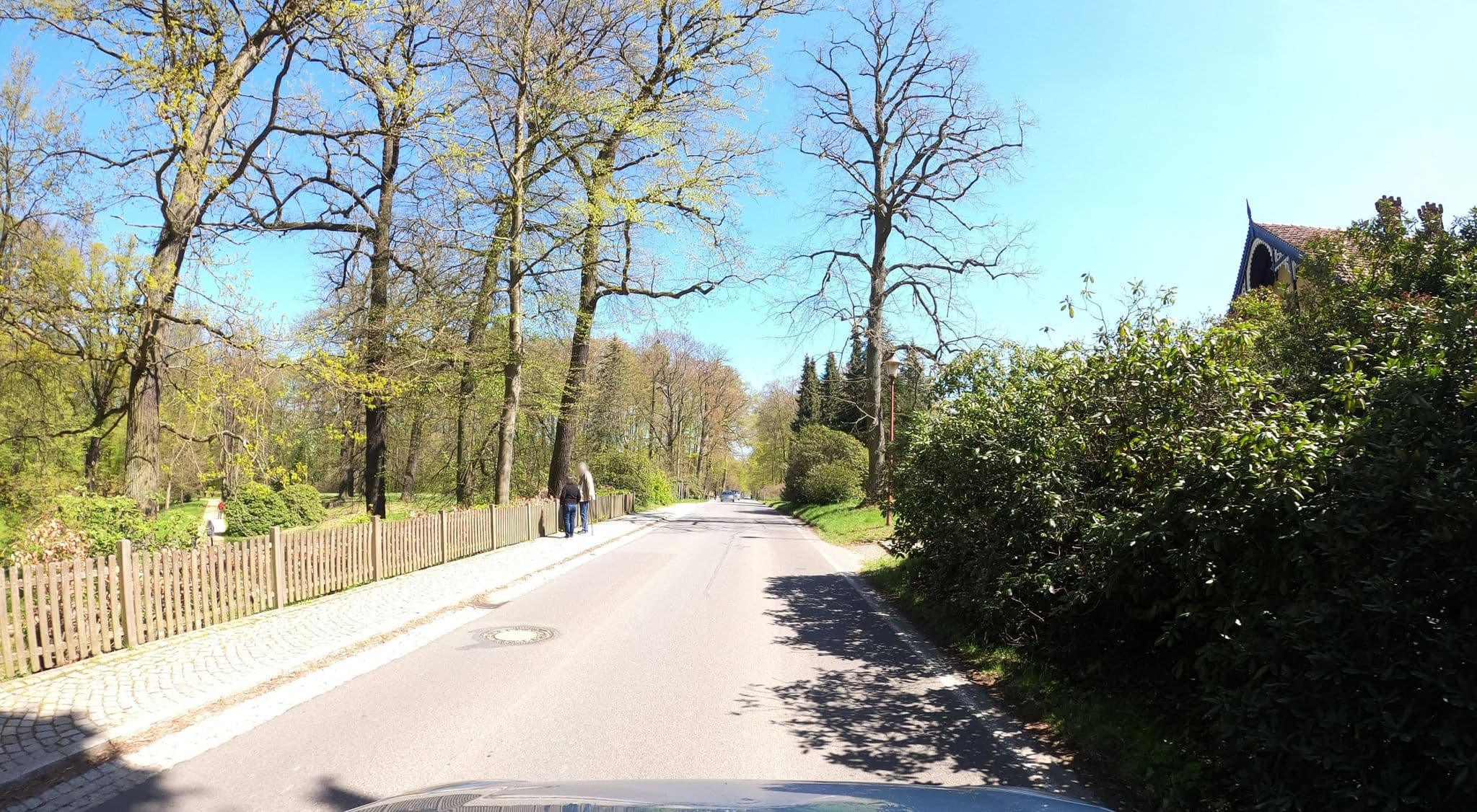 Street view near Das Kavalierhaus, Gablenz — © masterofnoroad (CC BY-SA · Mapillary)