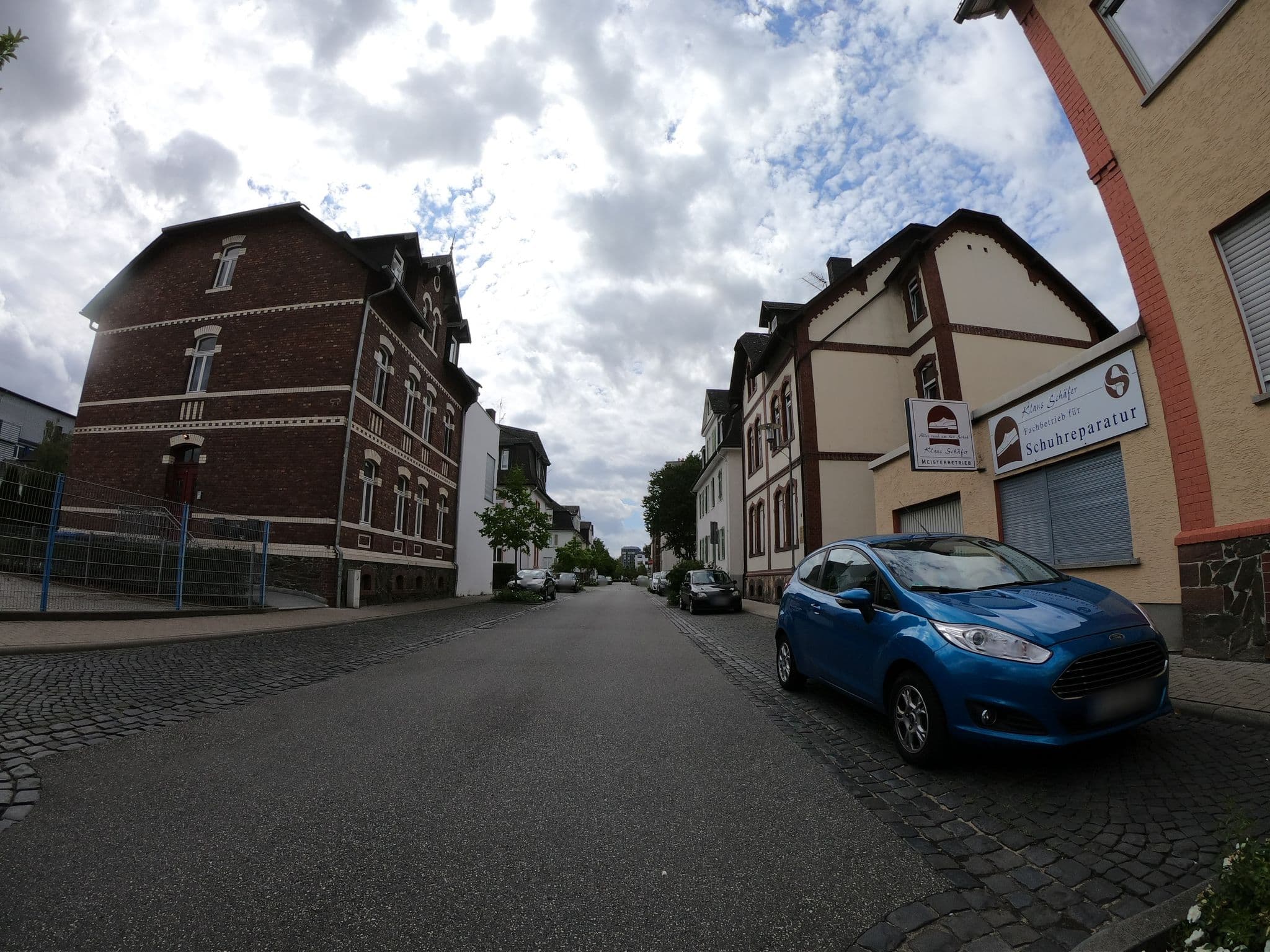 Street view near Ferienwohnung Albini, Wetzlar — © grinninghamster (CC BY-SA · Mapillary)