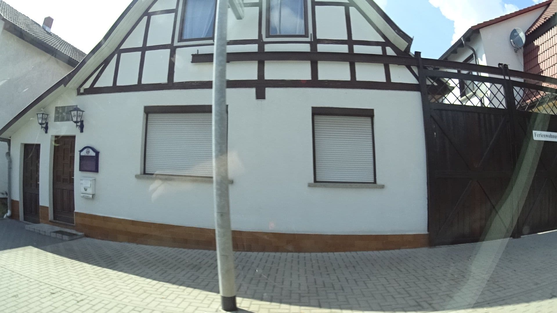 Street view near Ferienwohnung  Holzbergschänke, Gleichamberg — © ramap (CC BY-SA · Mapillary)
