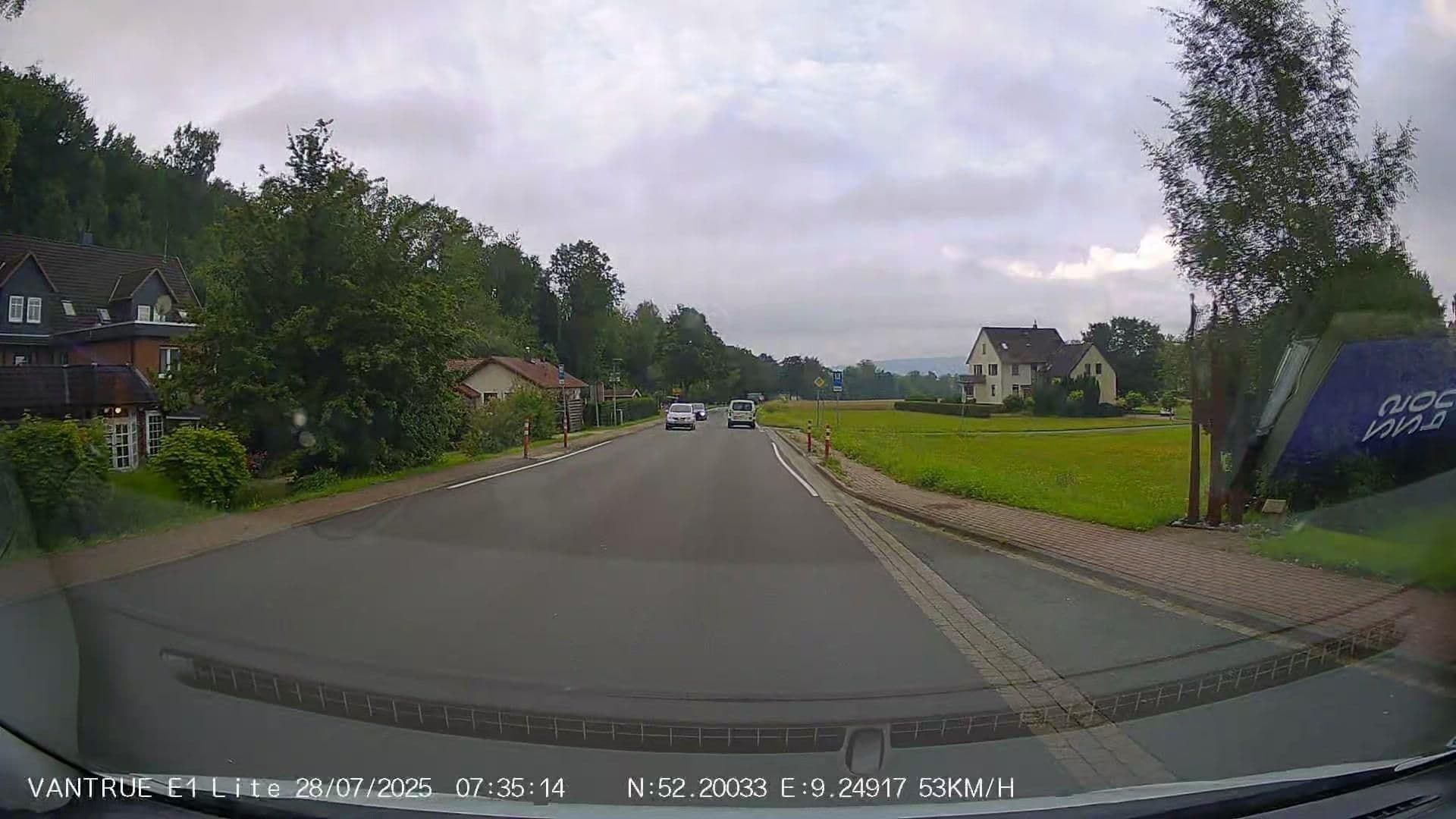 Street view near Weinschänke Rohdental, Hessisch Oldendorf — © Hightower- (CC BY-SA · Mapillary)