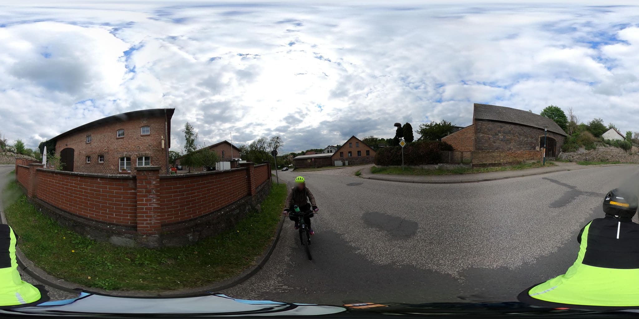 Street view near Landhof Liepe, Oderberg — © RowerowyRozboojnik (CC BY-SA · Mapillary)