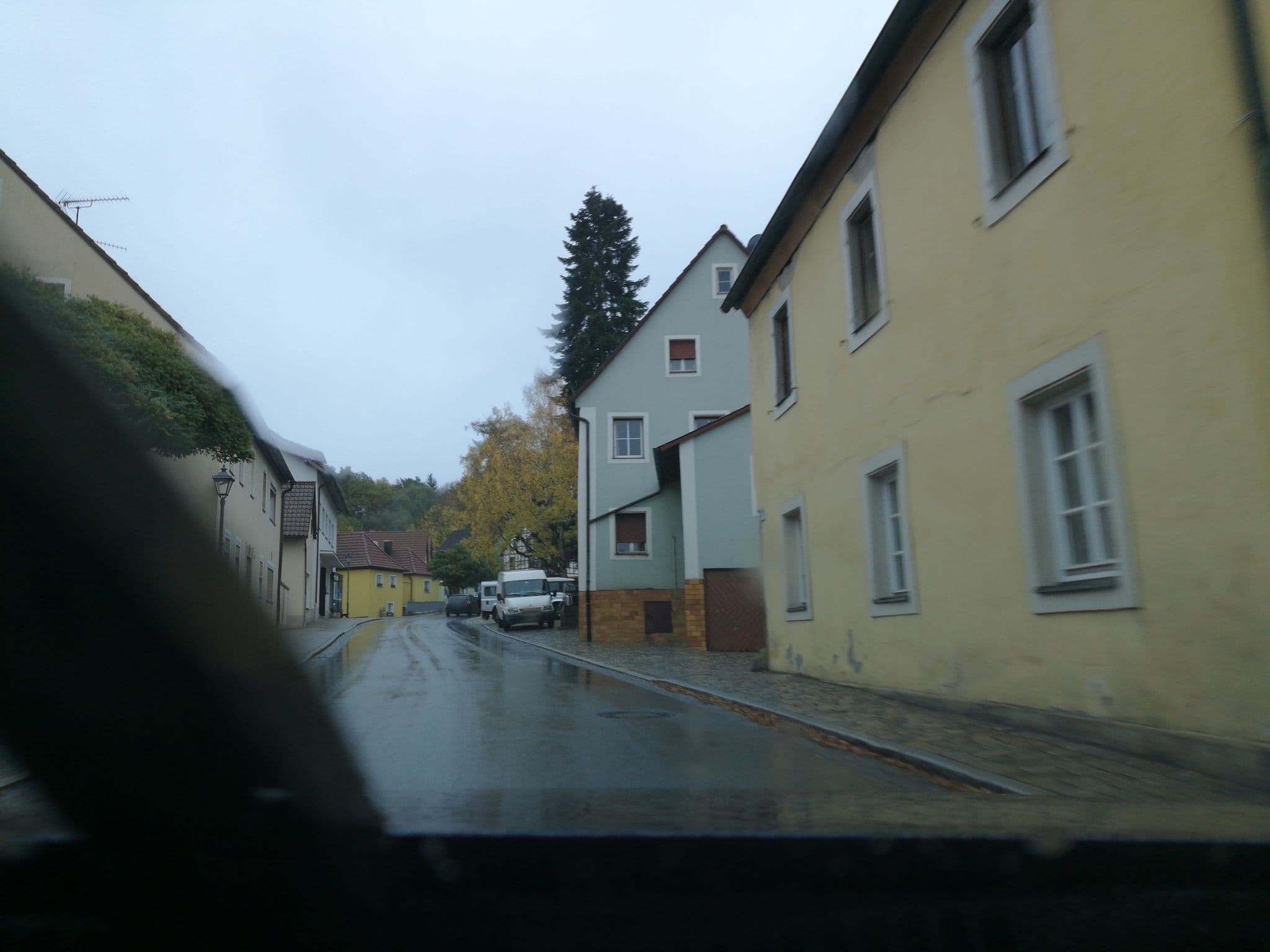 Street view near Alte Poststation Goldener Hirsch, Emskirchen — © mike409 (CC BY-SA · Mapillary)