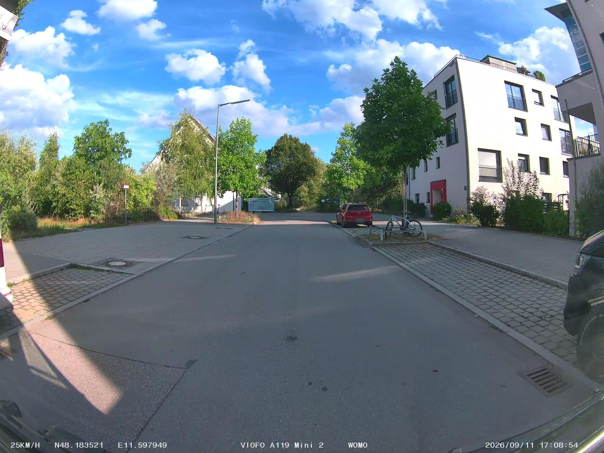 Street view near Gästeapartment groß, wagnisART, Unterföhring — © soulcover (CC BY-SA · Mapillary)