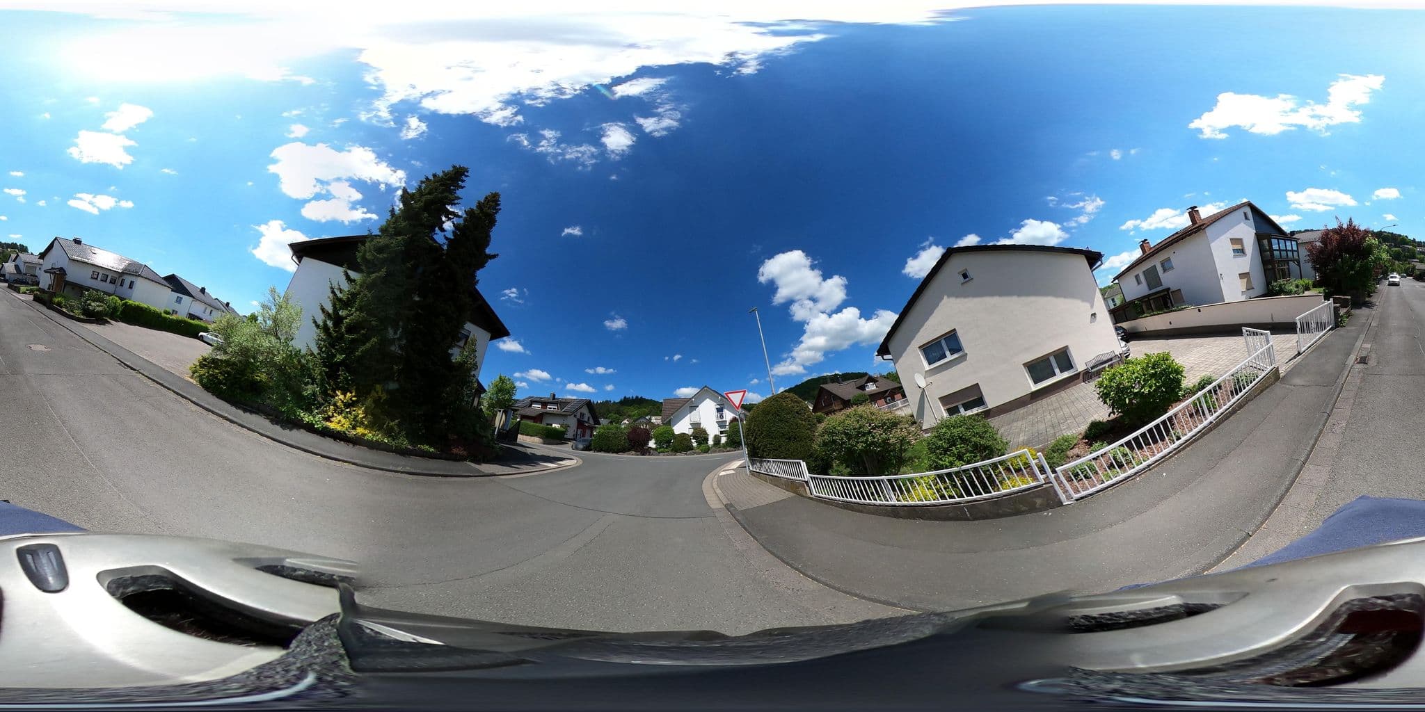 Street view near Seelbacher Hof, Mittenaar — © tmka (CC BY-SA · Mapillary)