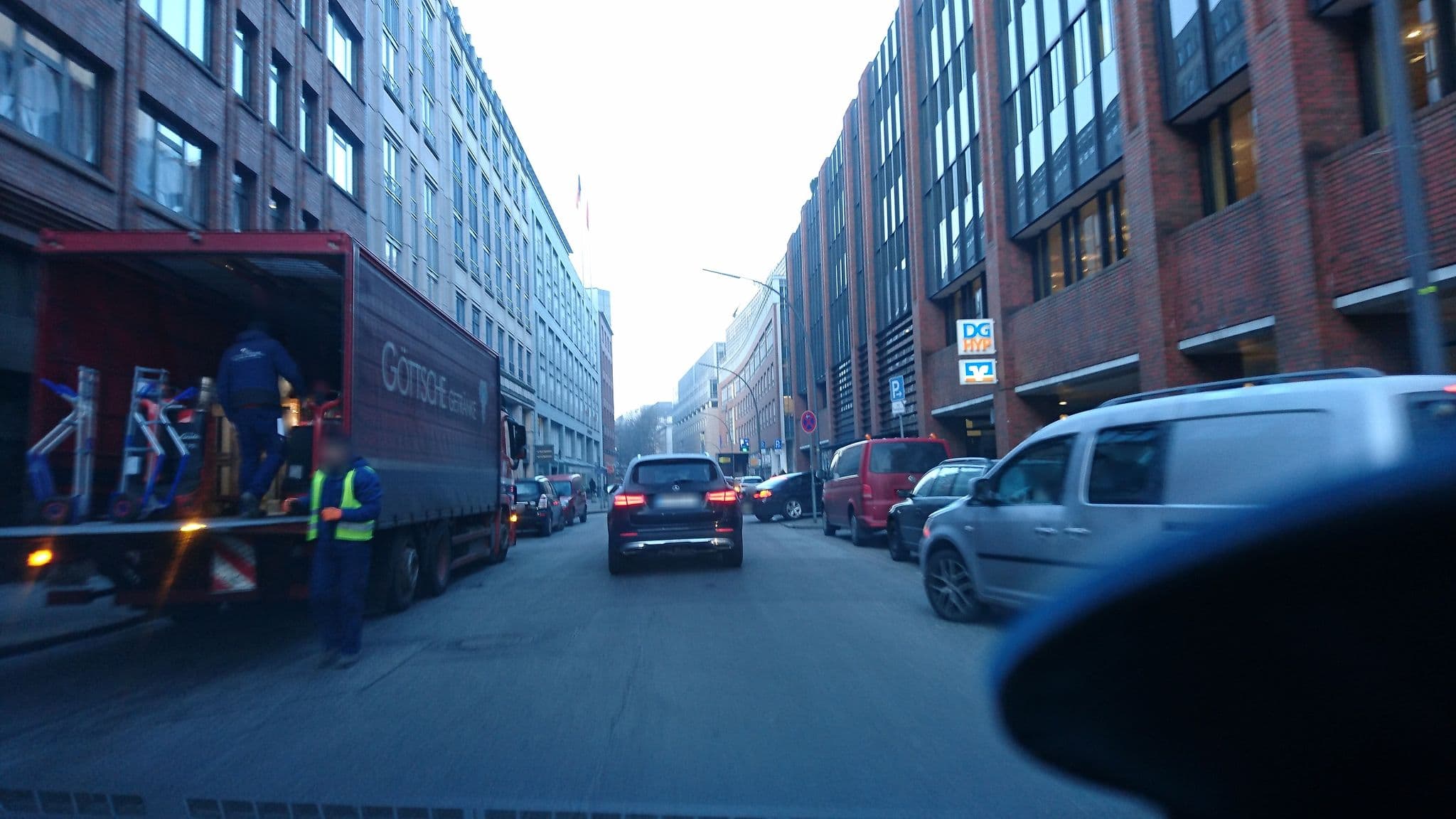 Street view near Boardinghouse Rosenstraße, Hamburg-Altstadt — © kevinq (CC BY-SA · Mapillary)