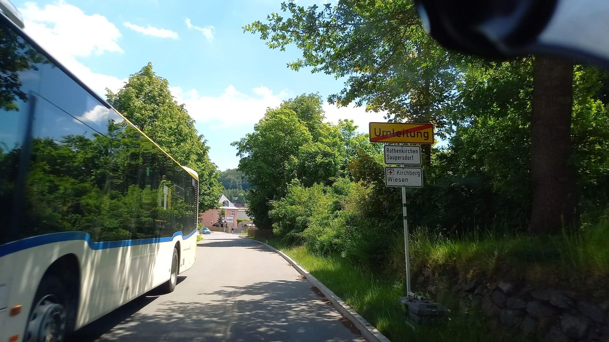 Street view near Ferienwohnung am Blümchengarten, Kirchberg — © Blacky98a (CC BY-SA · Mapillary)