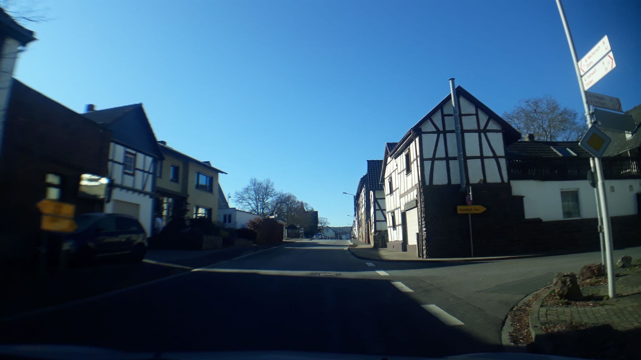 Street view near Eifelhof Weina, Heimbach — © tobiasreg (CC BY-SA · Mapillary)