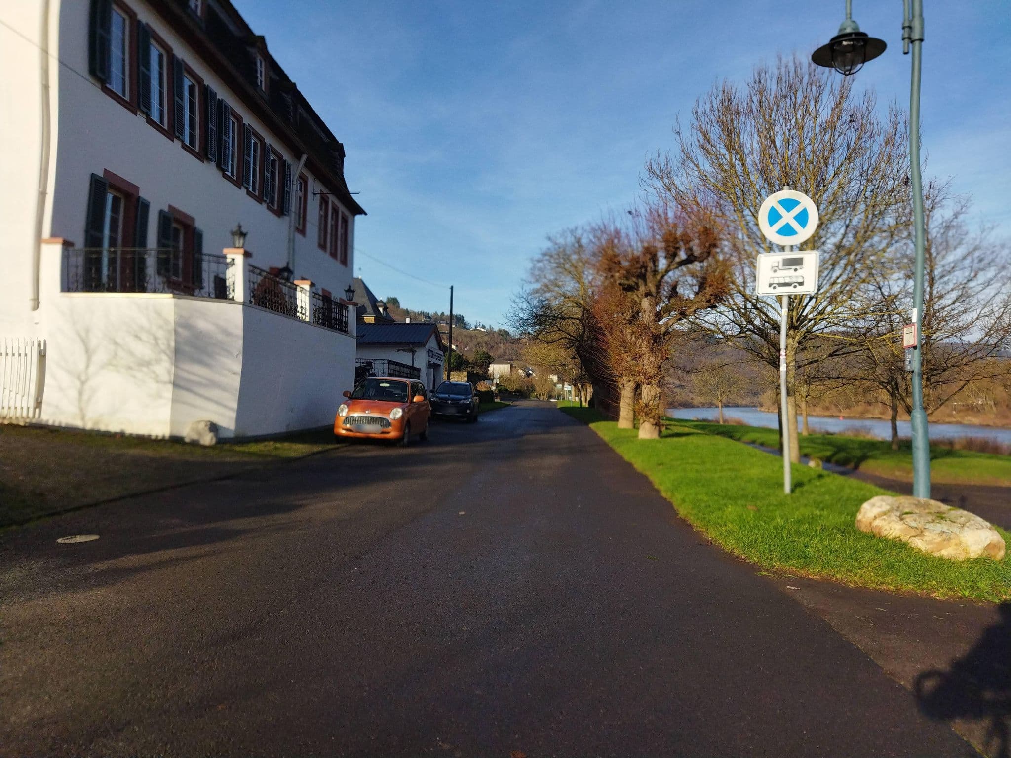 Street view near Motorrad Gasthaus de Waard, Reil — © changchun1 (CC BY-SA · Mapillary)