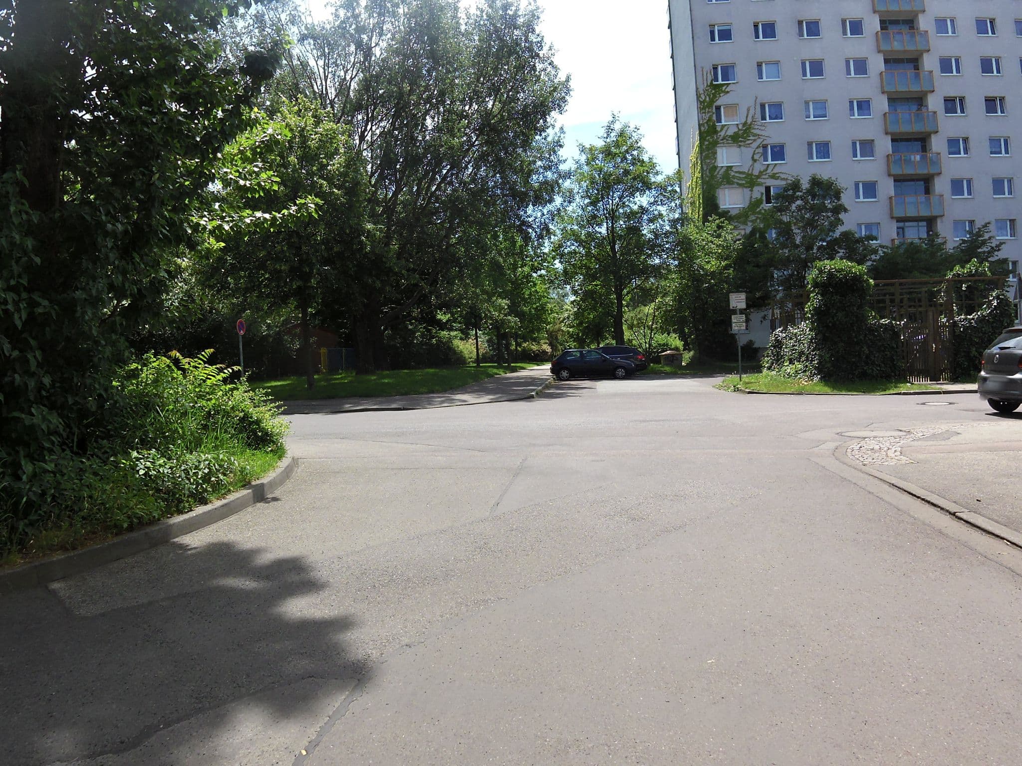 Street view near Pension M14, Markkleeberg — © zoegglmeyr (CC BY-SA · Mapillary)