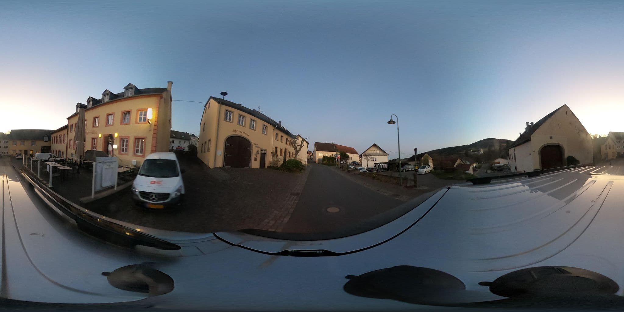 Street view near Landgasthaus Oberbillig, Bettingen — © Mobilitaetswerk (CC BY-SA · Mapillary)