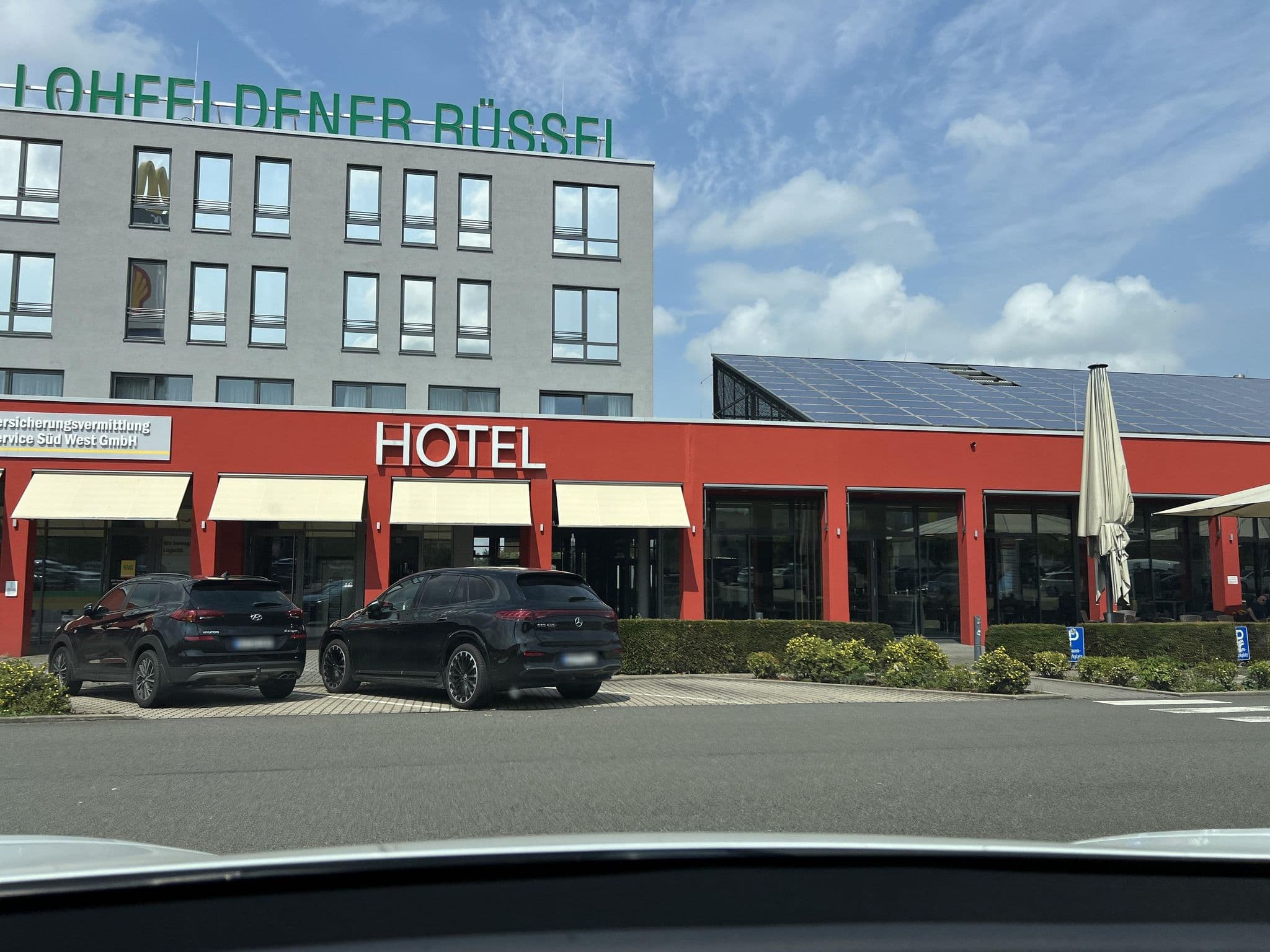 Street view near Hotel am Rüssel, Lohfelden — © ottor (CC BY-SA · Mapillary)