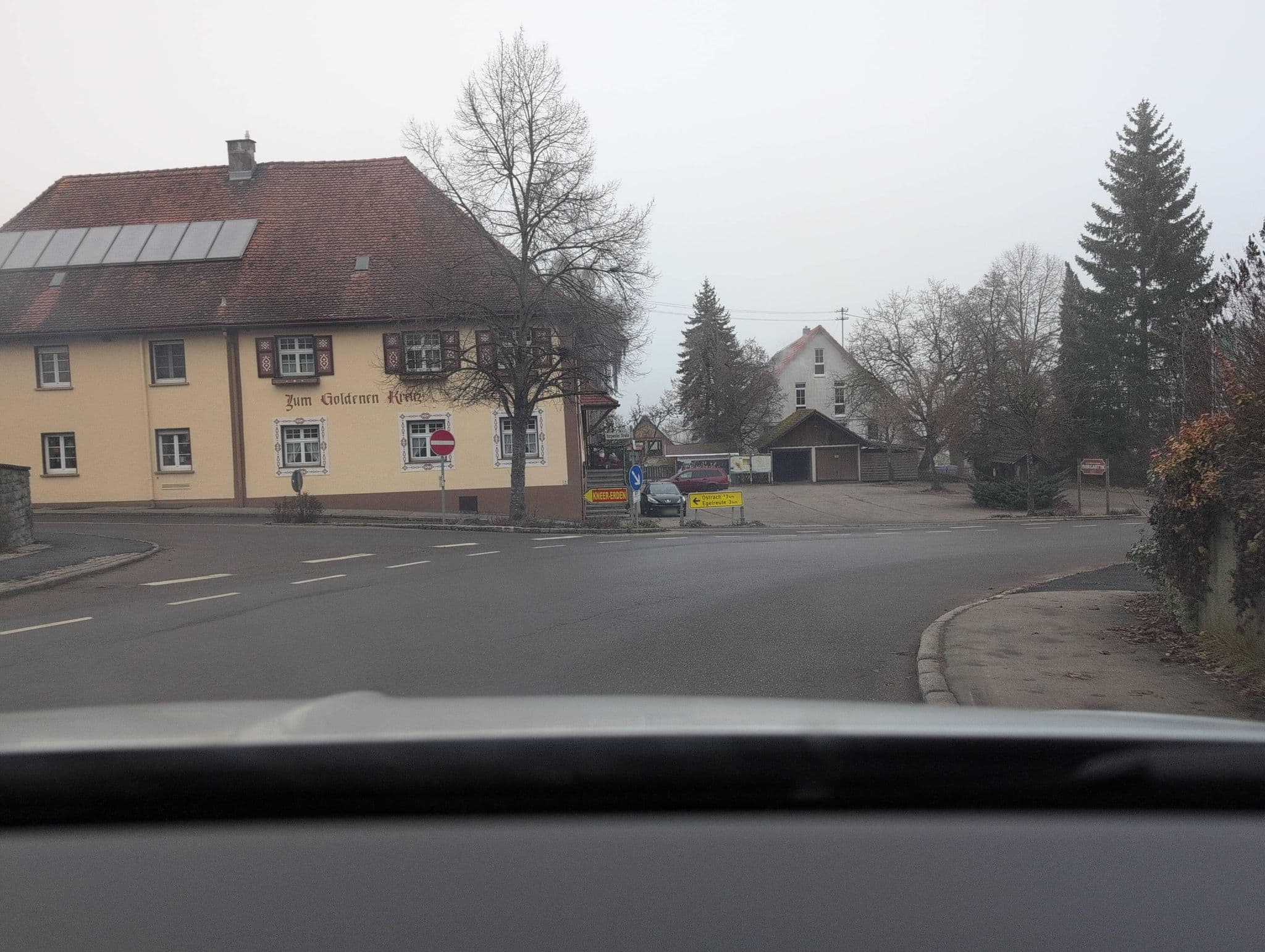 Street view near Landgasthof Zum Goldenen Kreuz, Illmensee — © simse (CC BY-SA · Mapillary)
