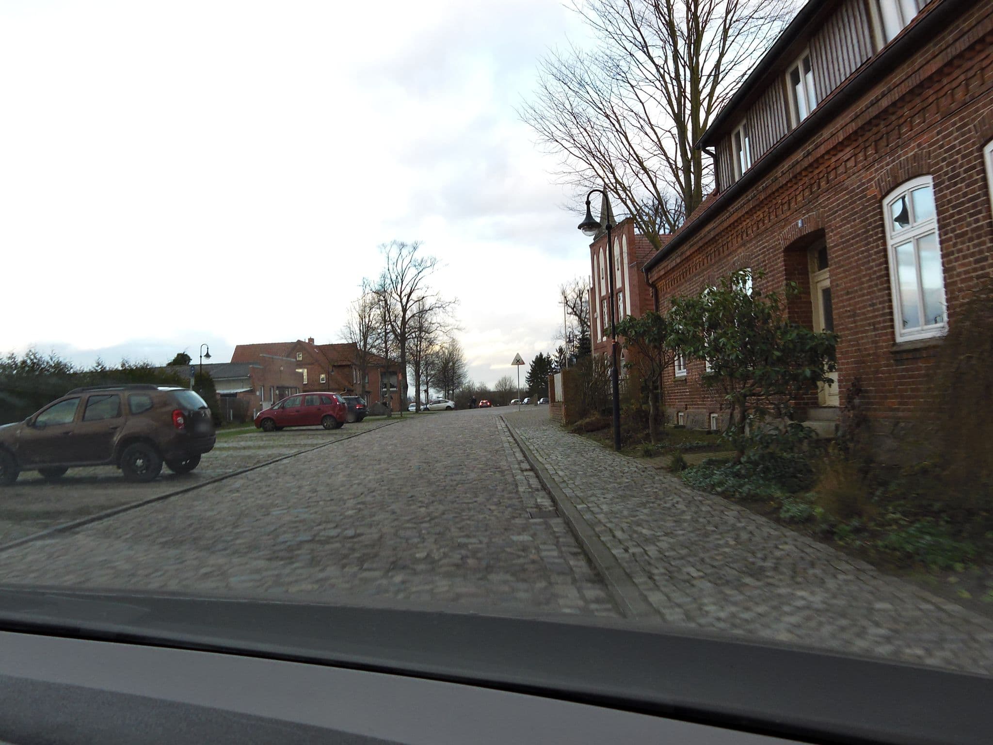 Street view near Seehotel Zarrentin, Zarrentin am Schaalsee — © zoegglmeyr (CC BY-SA · Mapillary)