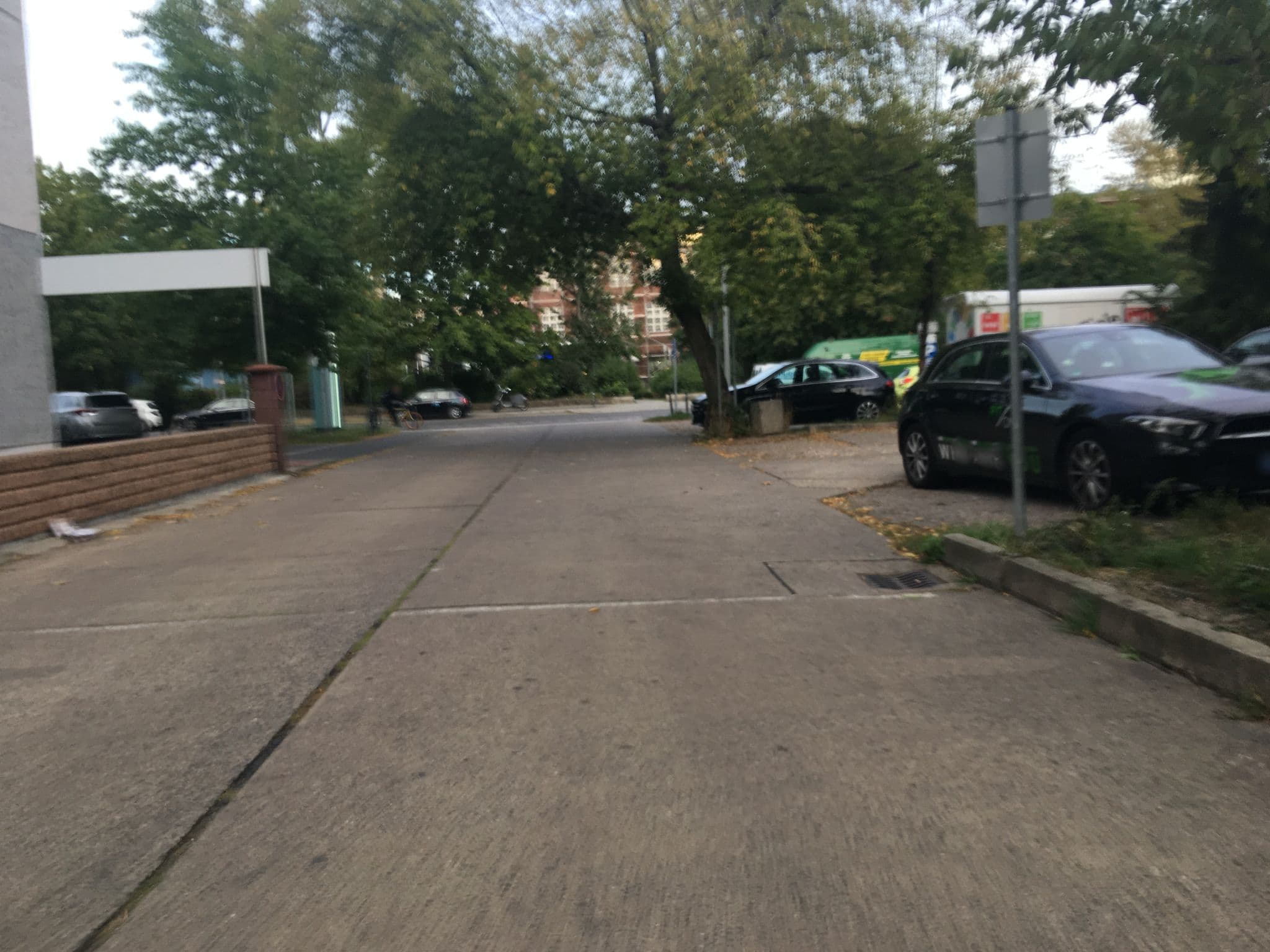 Street view near Good Morning+ Berlin City East, Fennpfuhl — © carlheinz (CC BY-SA · Mapillary)