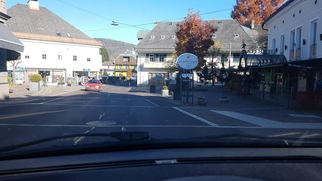 Street view near Hubertushof, Velden am Wörther See — © mik007 (CC BY-SA · Mapillary)