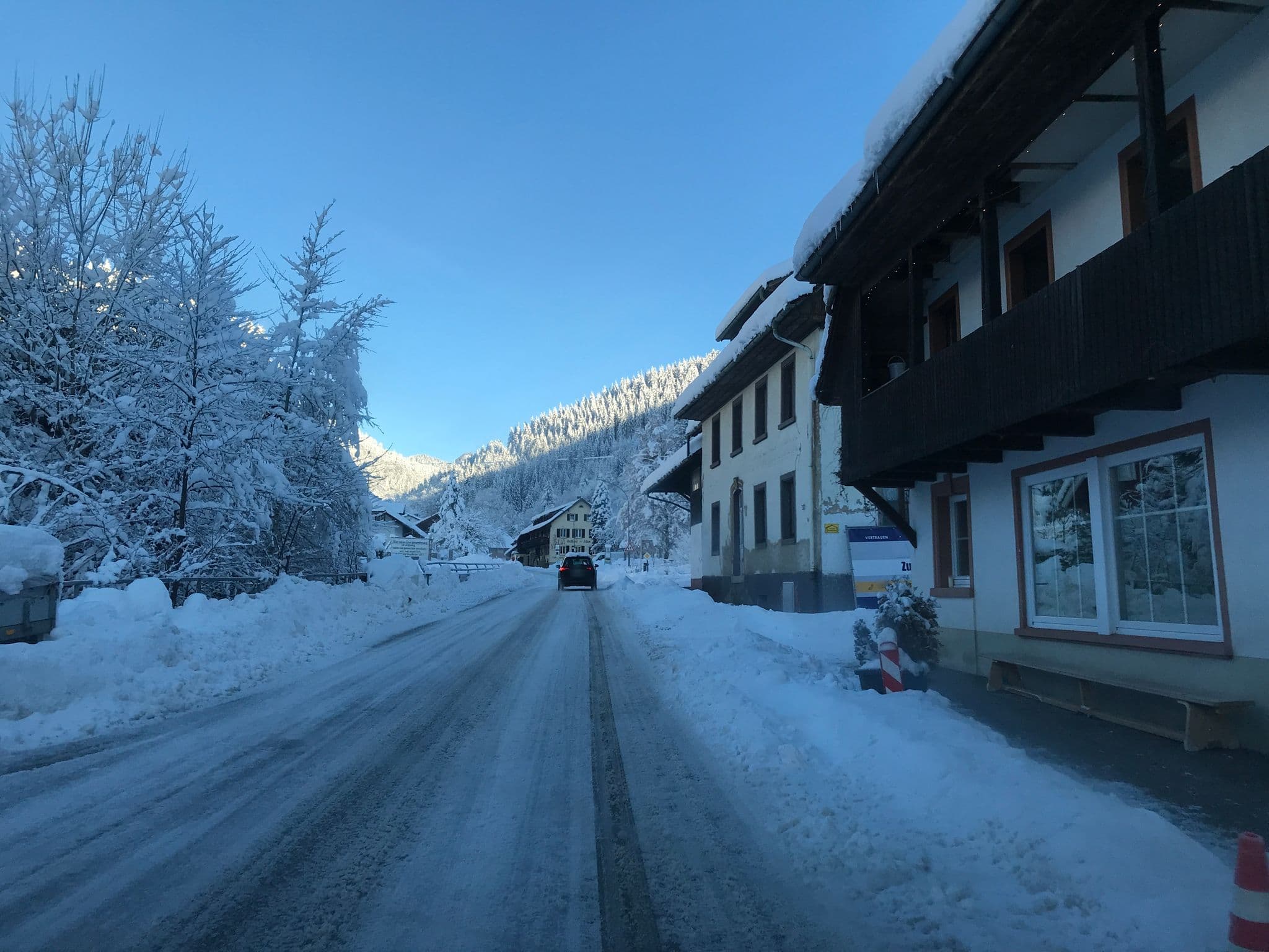 Street view near Happy Bürchau, Schönau im Schwarzwald — © tbkrtz (CC BY-SA · Mapillary)