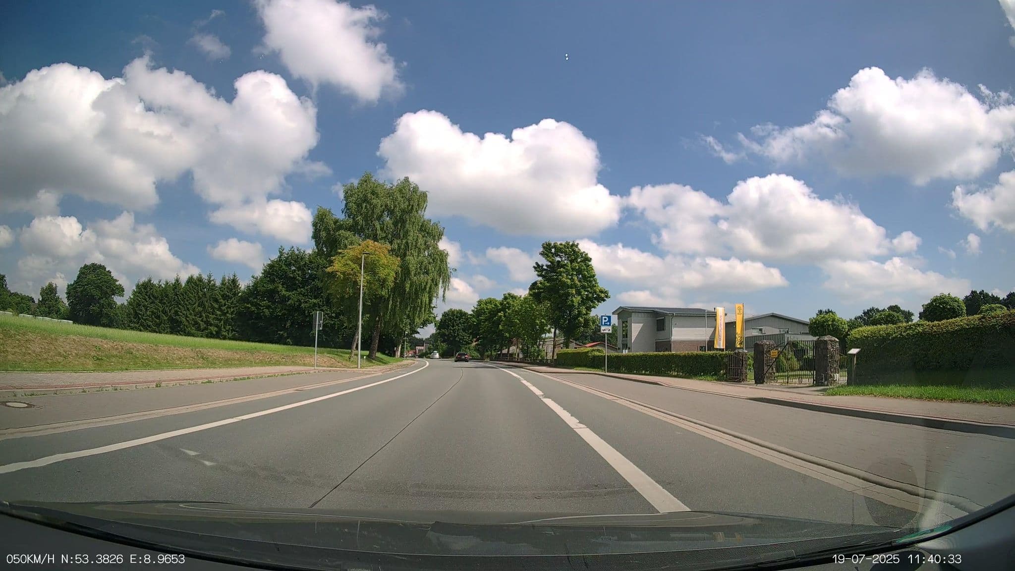 Street view near Hof Ehrichs, Gnarrenburg — © heetENkoel (CC BY-SA · Mapillary)