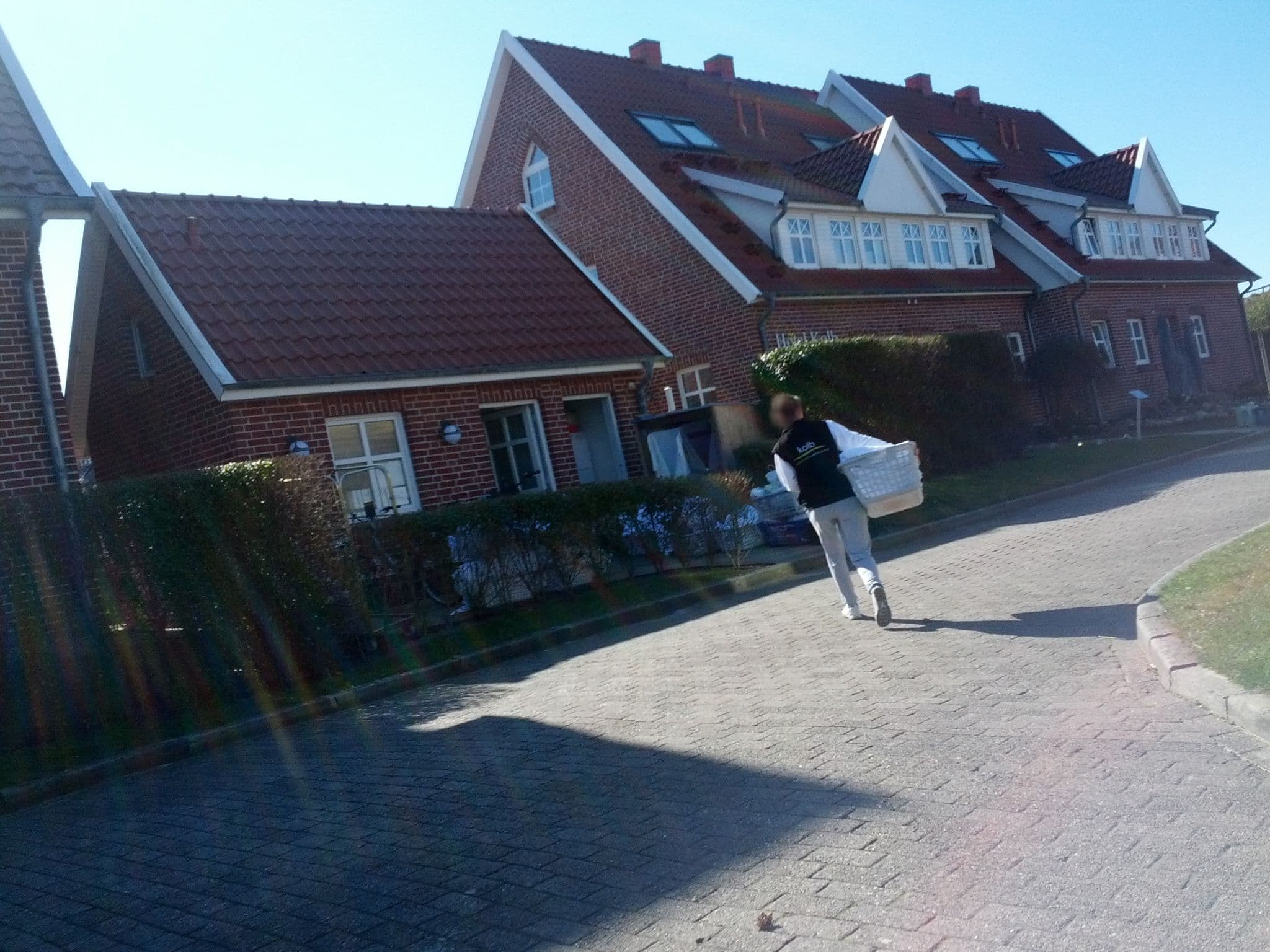 Street view near Hotel Kolb Inselchalet, Langeoog — © zoegglmeyr (CC BY-SA · Mapillary)