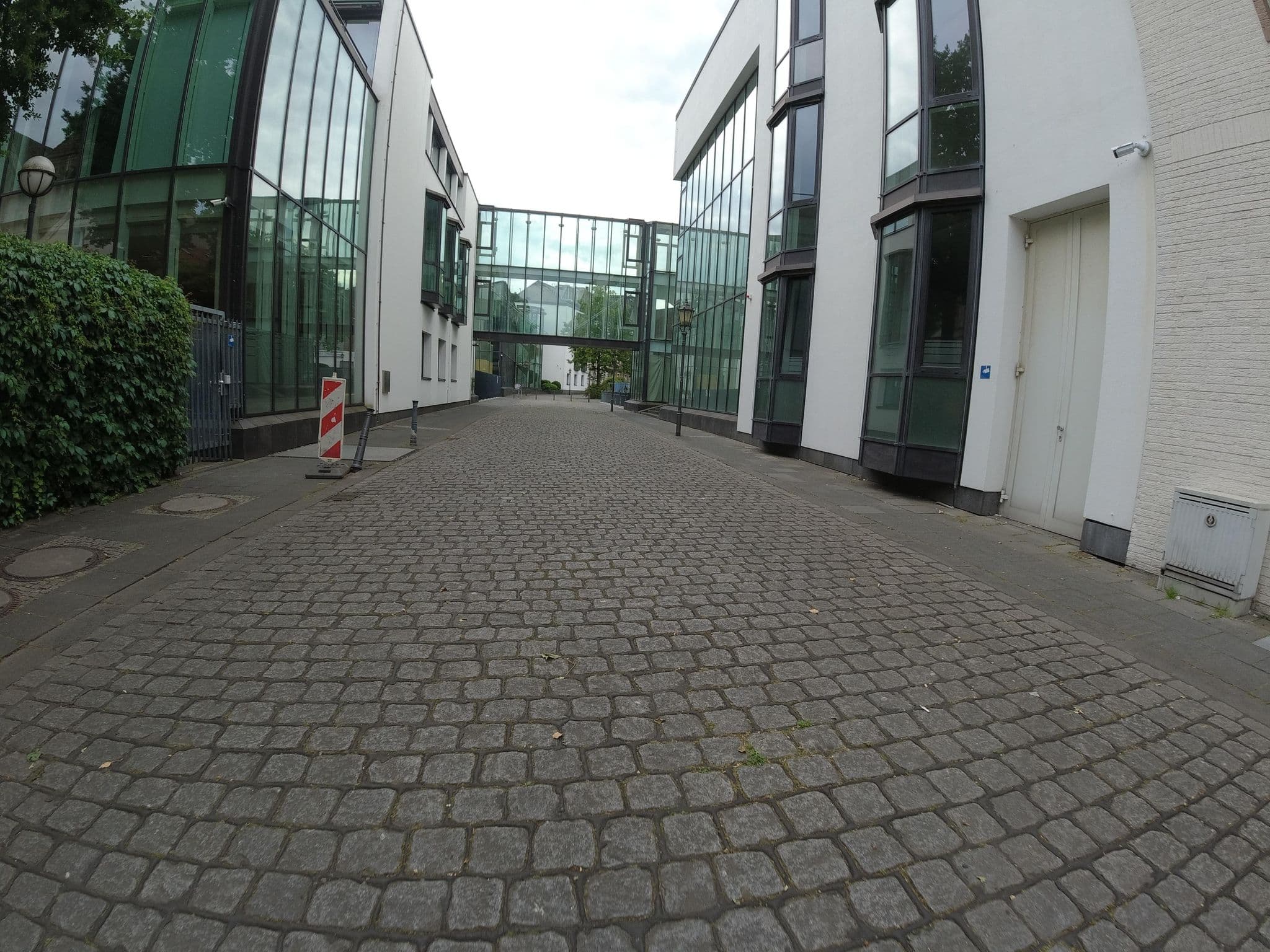 Street view near Aletta Haniel Gästehaus, Meiderich — © ralrei (CC BY-SA · Mapillary)