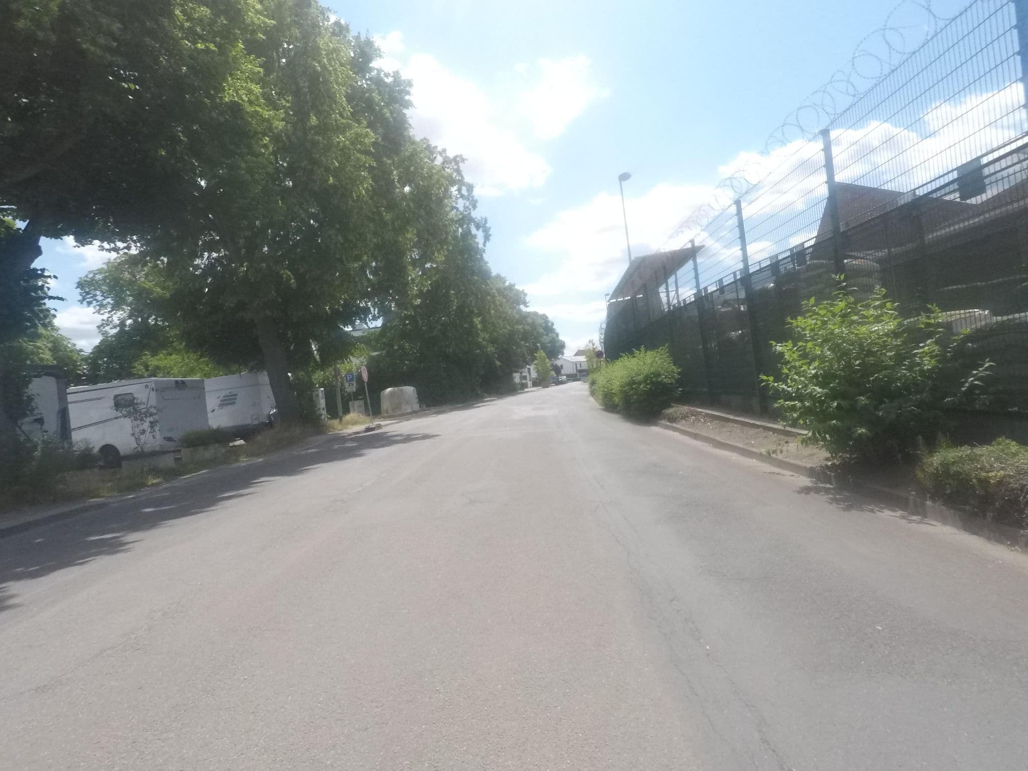 Street view near Wohnmobilstellplatz Nienburg/Weser, Nienburg — © mapiman (CC BY-SA · Mapillary)