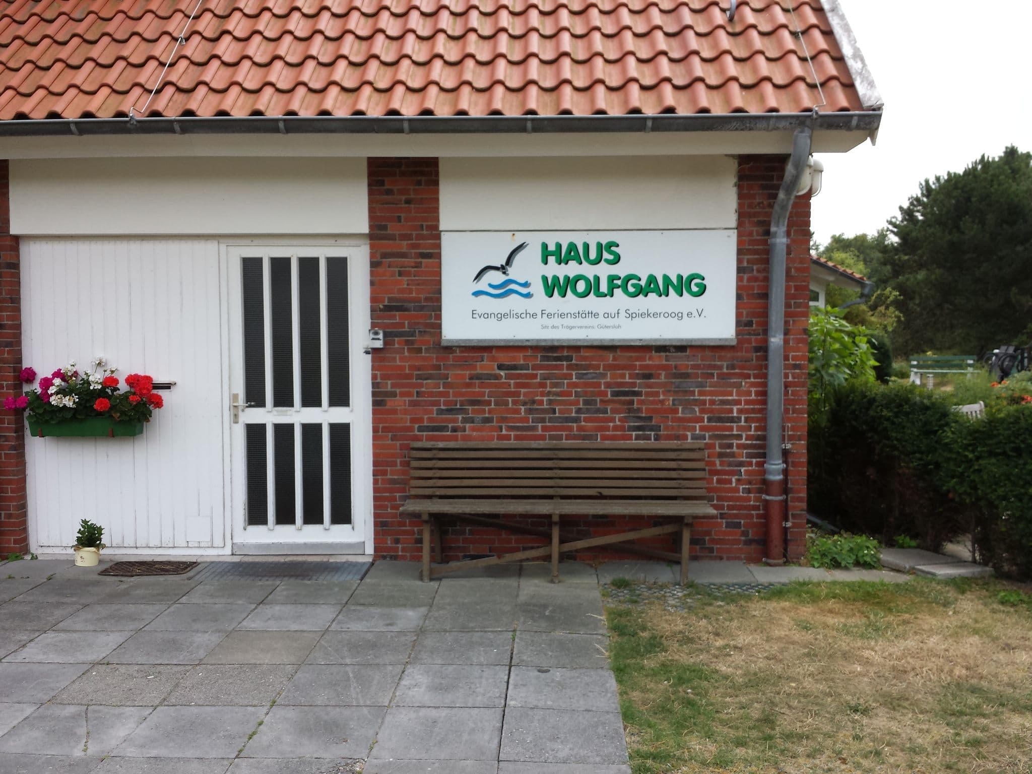 Street view near Haus Wolfgang, Neuharlingersiel