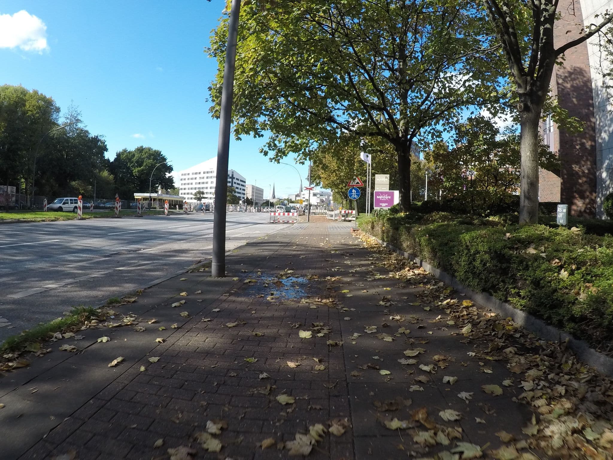Street view near Mercure Hamburg City, Hamburg-Mitte — © veloroute_hamburg (CC BY-SA · Mapillary)