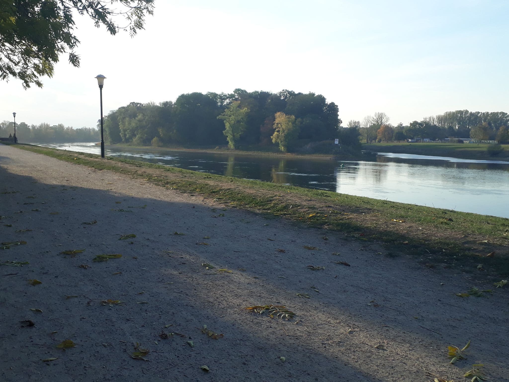 Street view near Trompeterhaus, Pillnitz — © ntl97 (CC BY-SA · Mapillary)
