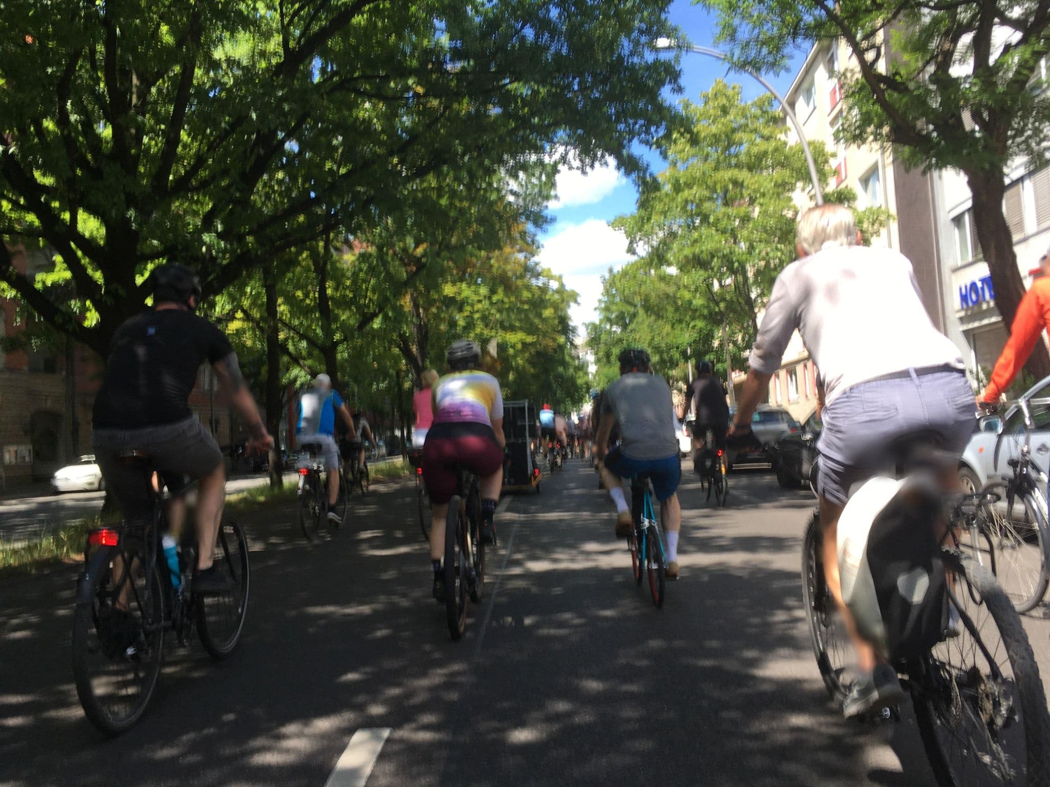 Street view near Hotel Arrival, Schöneberg — © carlheinz (CC BY-SA · Mapillary)