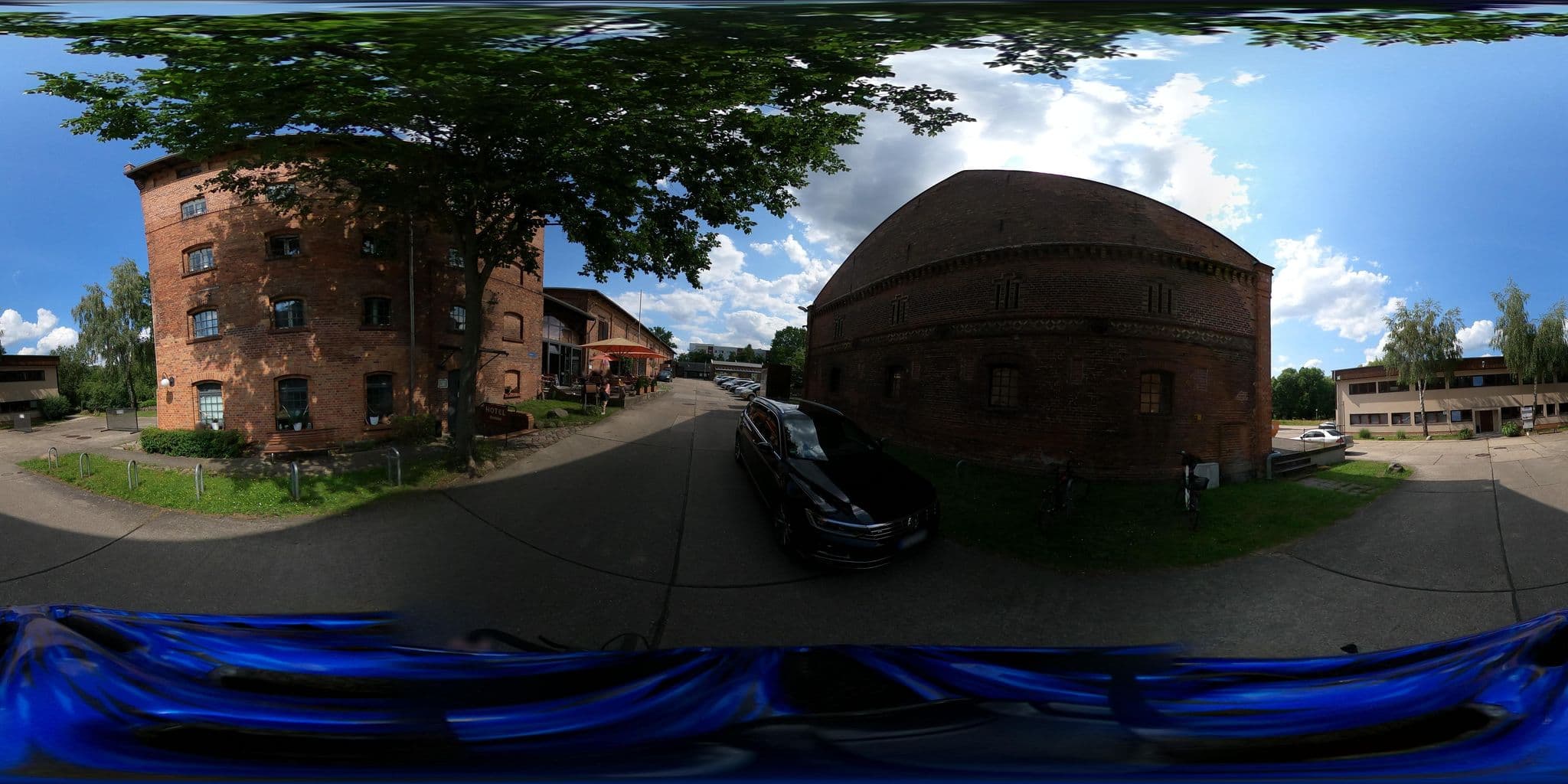 Street view near Hotel Stadtgut Berlin-Buch, Buch — © supaplex030 (CC BY-SA · Mapillary)