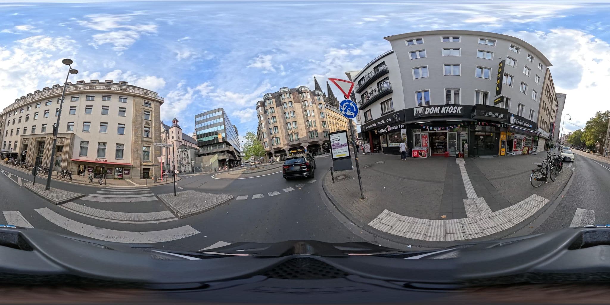 Street view near Central - Hotel am Dom, Altstadt Nord — © popball (CC BY-SA · Mapillary)