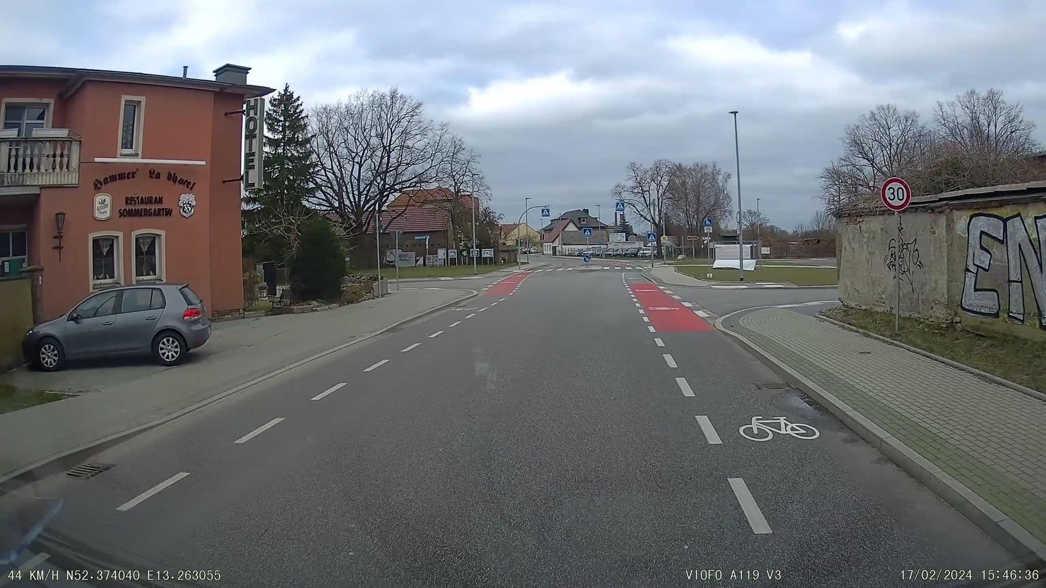 Street view near Hammers Landhotel, Teltow — © alexander2010 (CC BY-SA · Mapillary)