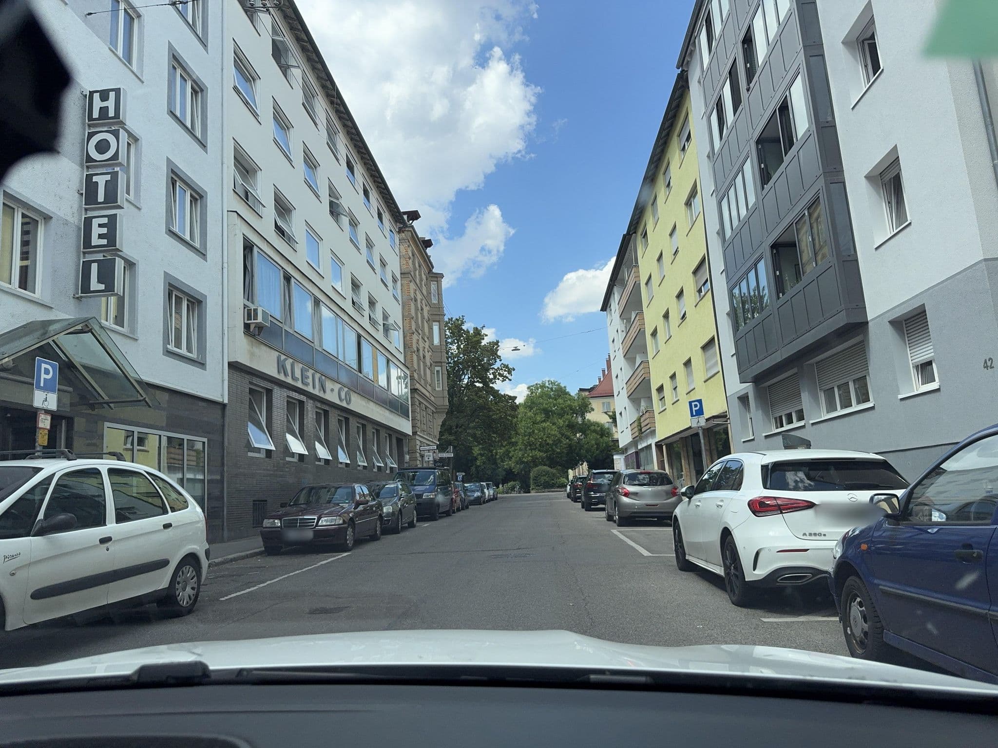 Street view near Central Classic, Stuttgart — © aleksic (CC BY-SA · Mapillary)