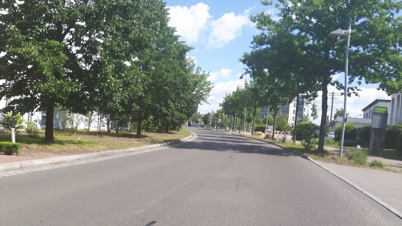 Street view near B&B Hotel Berlin-Dreilinden, Nikolassee — © changchun1 (CC BY-SA · Mapillary)