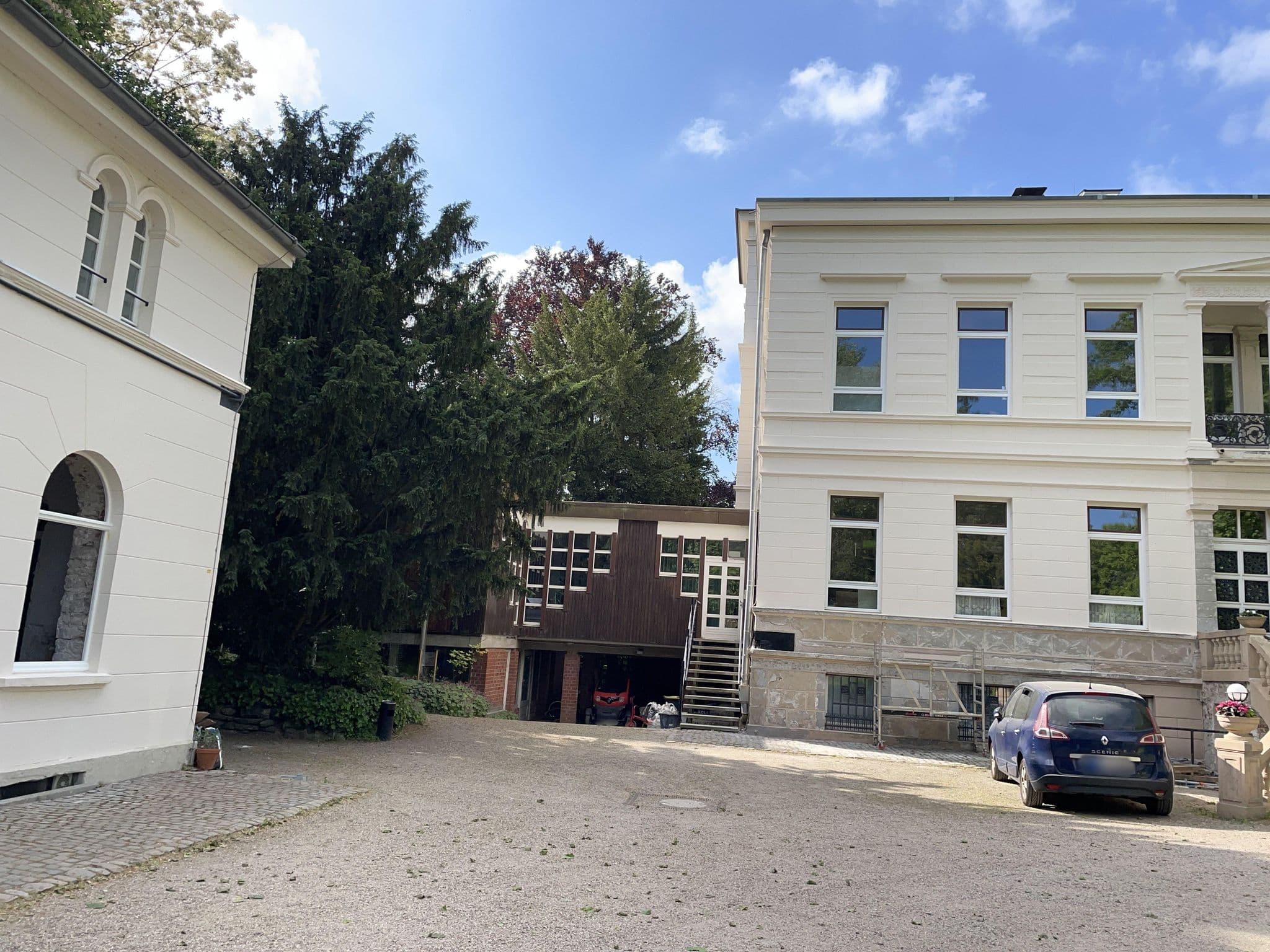 Street view near Linuxhotel, Überruhr-Holthausen — © carlheinz (CC BY-SA · Mapillary)