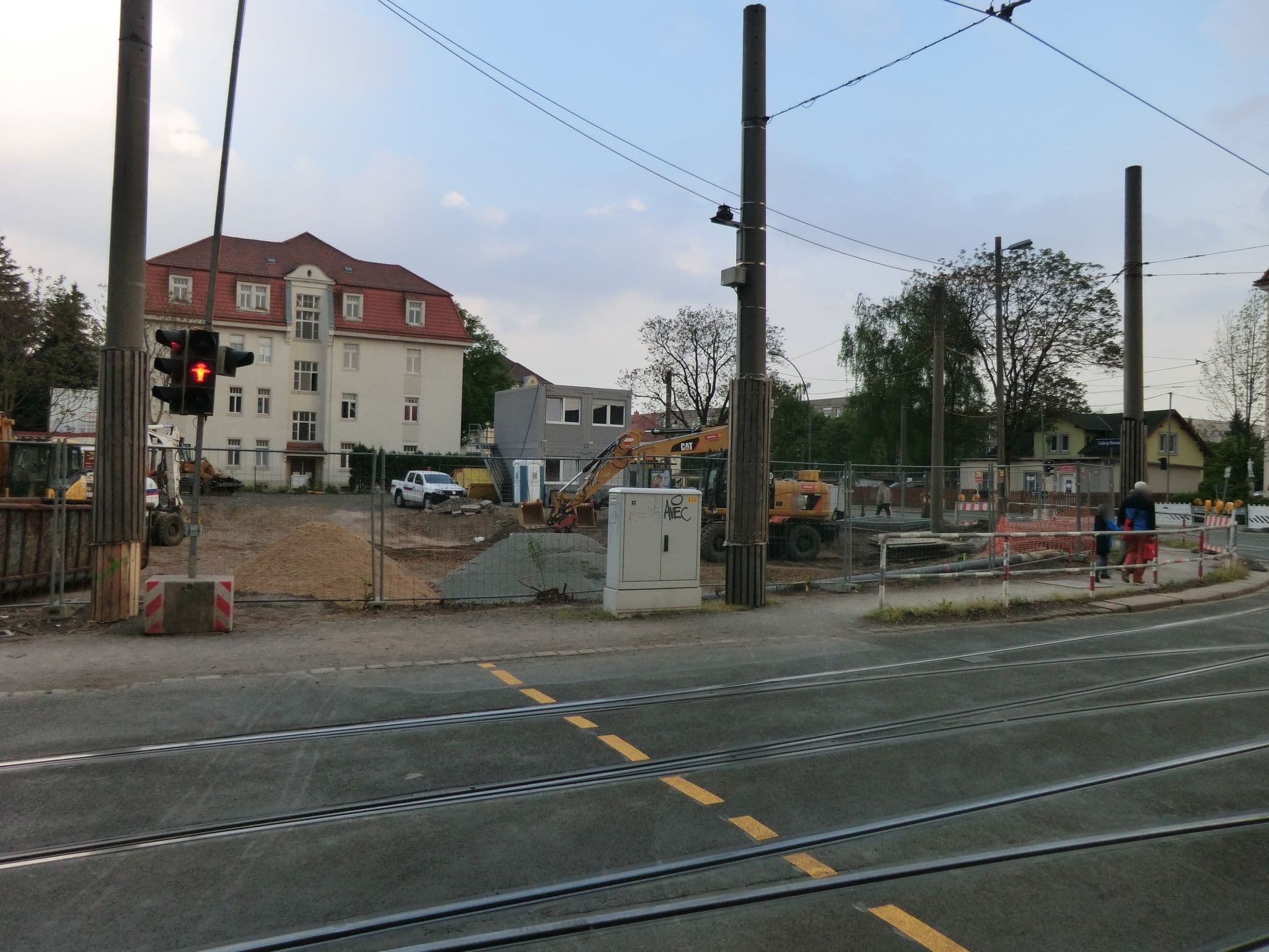 Street view near Pension am Vogelnest, Loschwitz — © ubahnverleih (CC BY-SA · Mapillary)