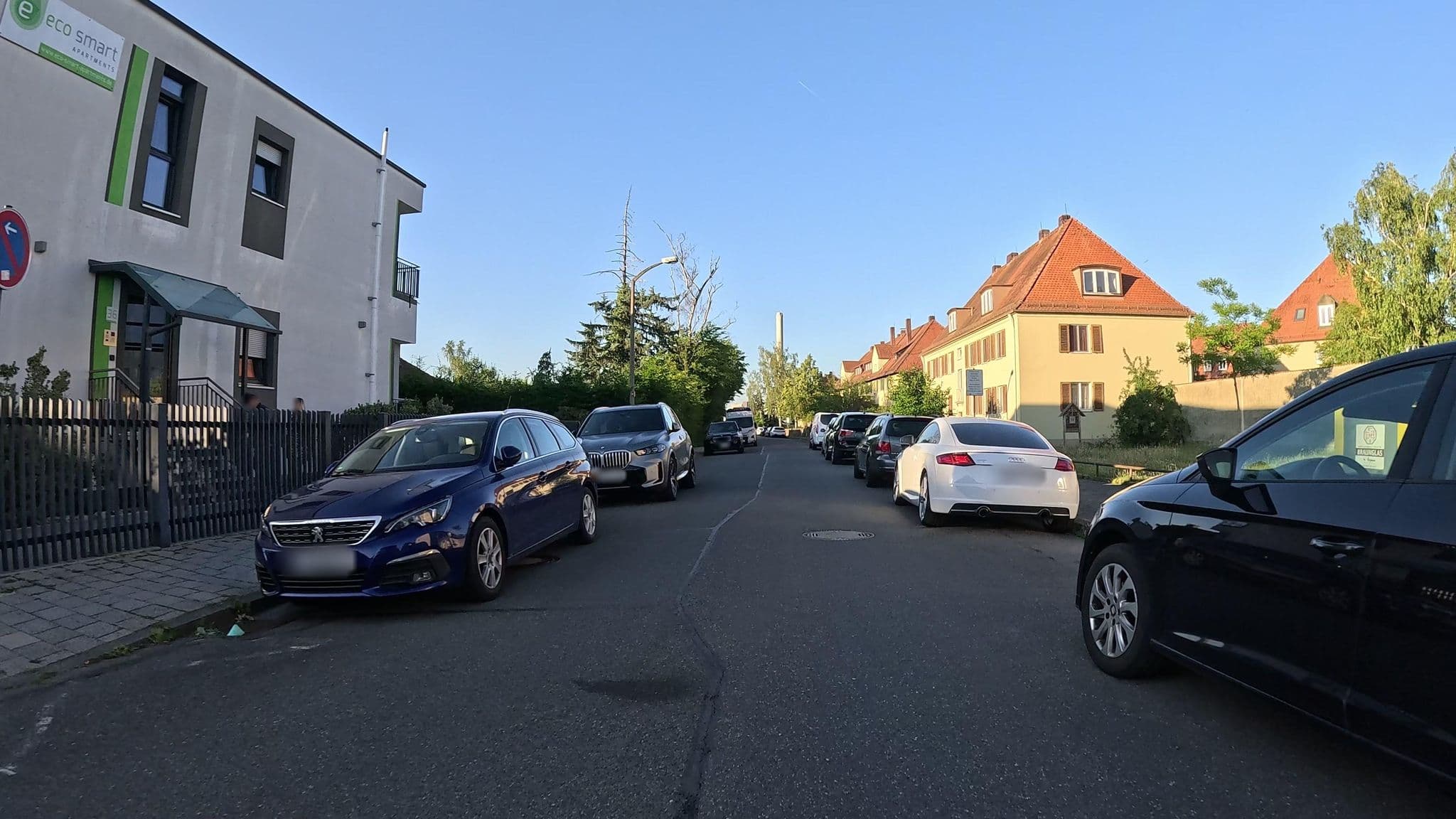 Street view near Eco Smart Appartments, Erlangen — © Felix23 (CC BY-SA · Mapillary)