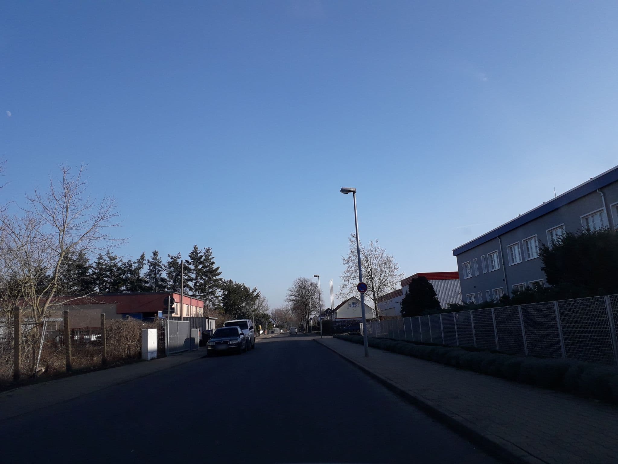 Street view near Hotel Lavendelhof, Nauen — © mar_k83 (CC BY-SA · Mapillary)