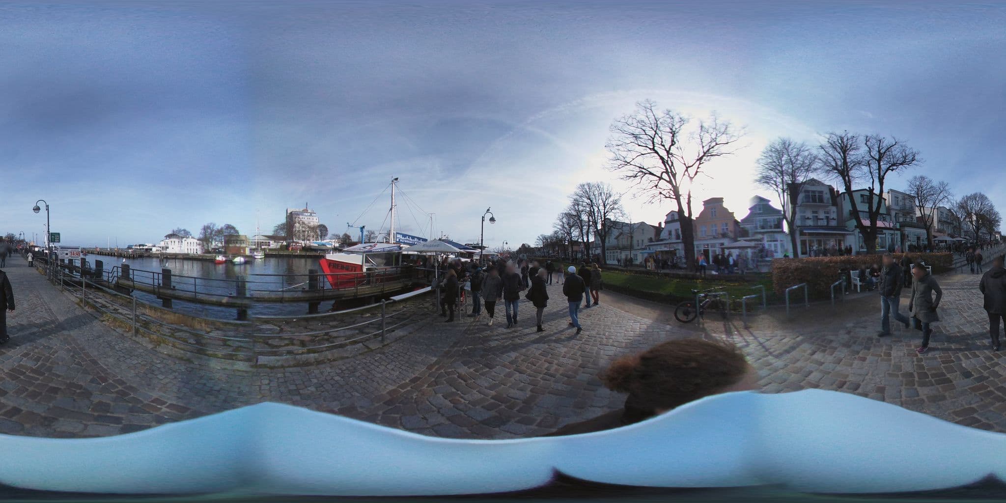 Street view near Hr. Ober, Warnemünde — © thx (CC BY-SA · Mapillary)