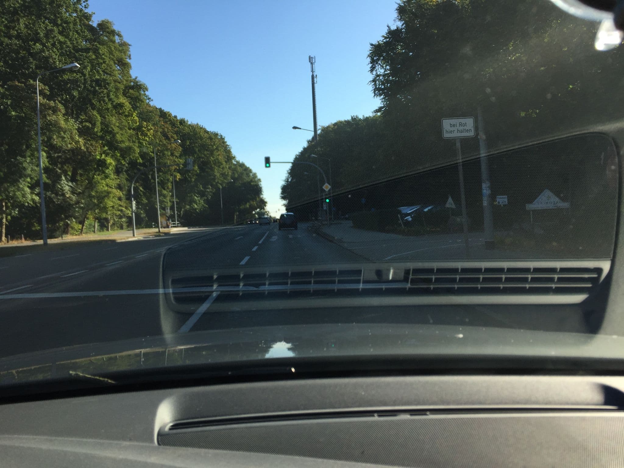 Street view near Trihotel, Rostock — © atze777 (CC BY-SA · Mapillary)