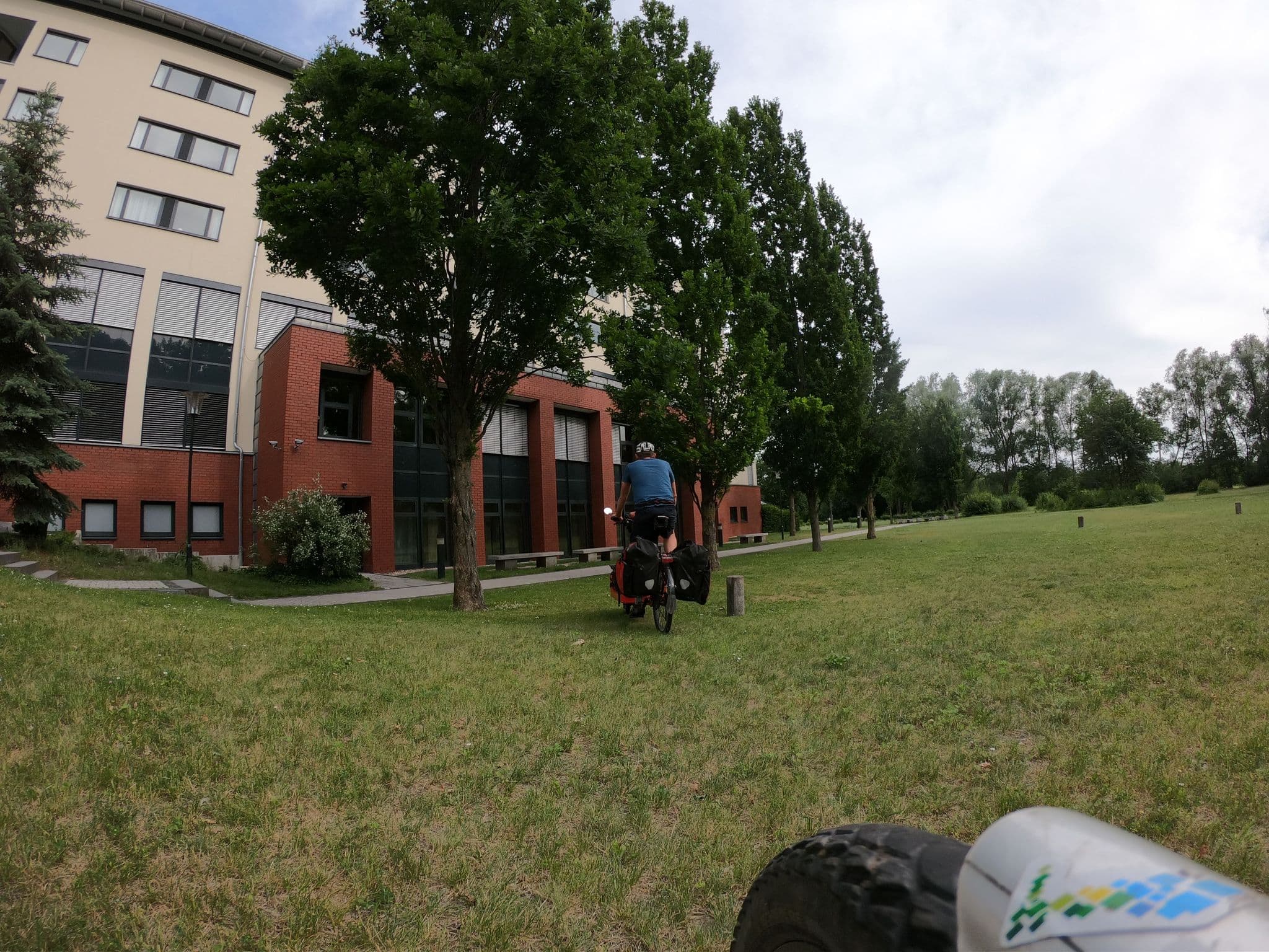 Street view near Seminar- und Tagungshotel Bildungszentrum Erkner, Erkner — © masterofnoroad (CC BY-SA · Mapillary)