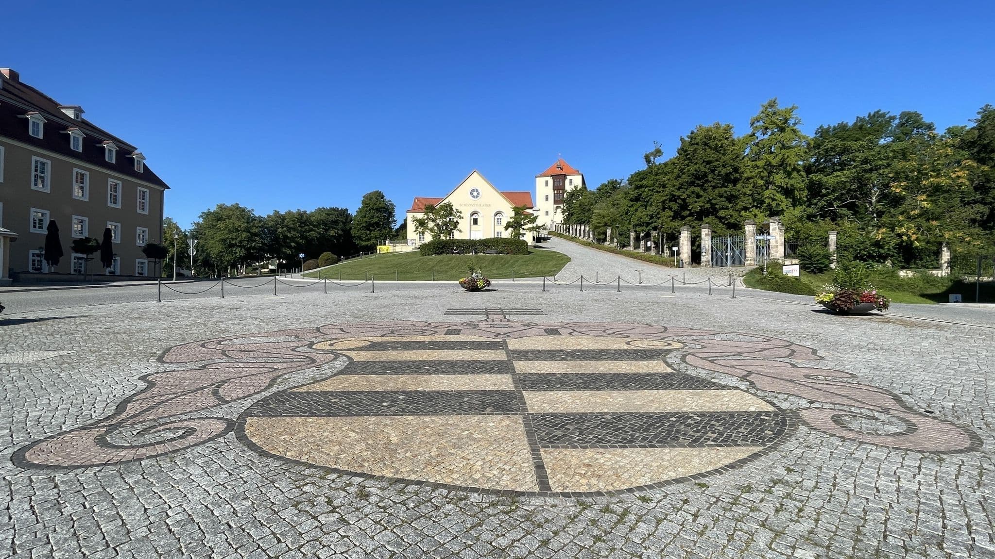 Street view near Bernstein Schlosshotel Ballenstedt, Ballenstedt — © surveyor99 (CC BY-SA · Mapillary)