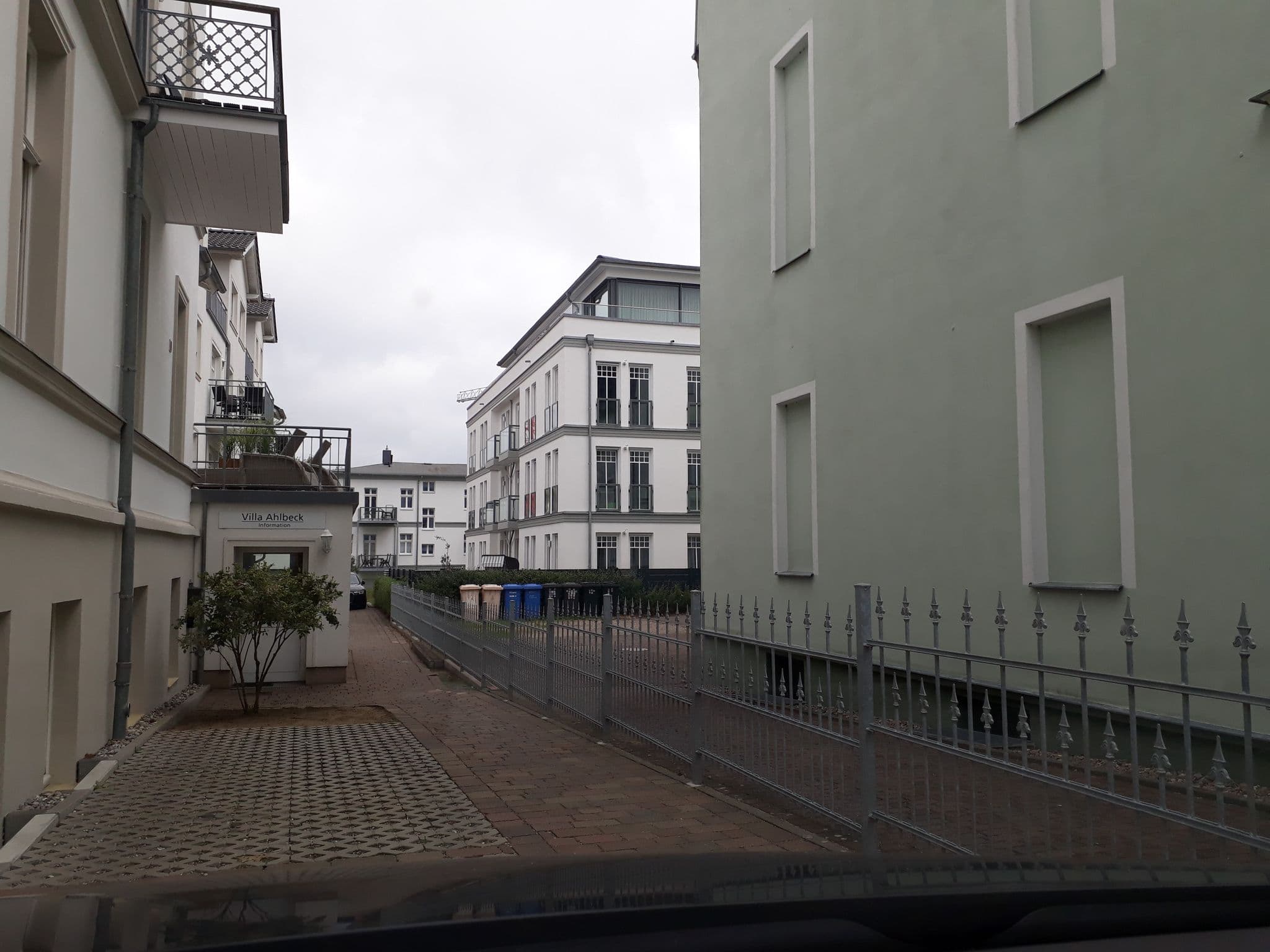 Street view near Villa Ahlbeck II, Seebad Heringsdorf — © thomas (CC BY-SA · Mapillary)