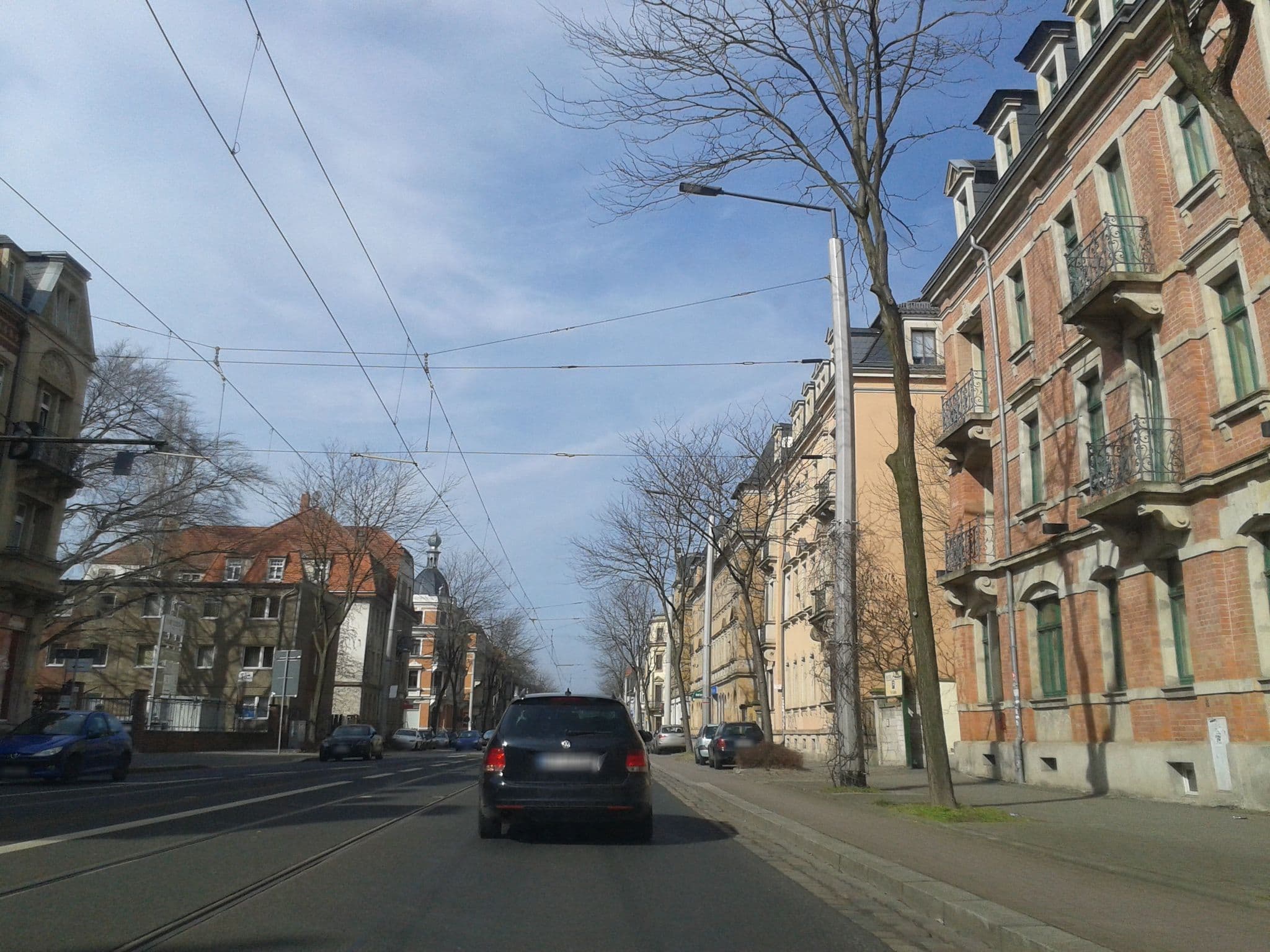 Street view near Hotel Amadeus, Mickten — © thomas (CC BY-SA · Mapillary)