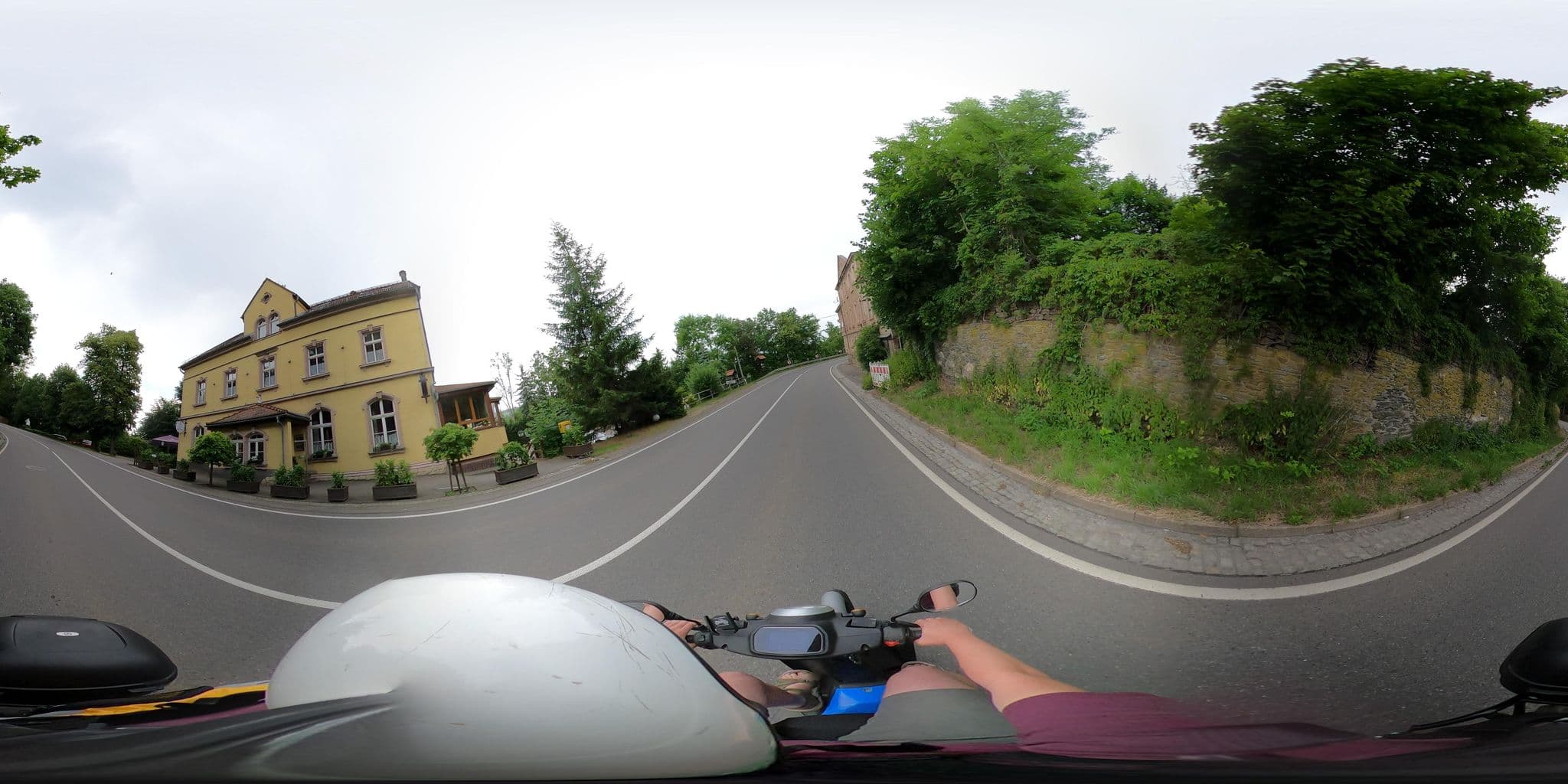 Street view near Hotel und Restaurant "Zur Falkenhöhe", Falkenau — © floe (CC BY-SA · Mapillary)